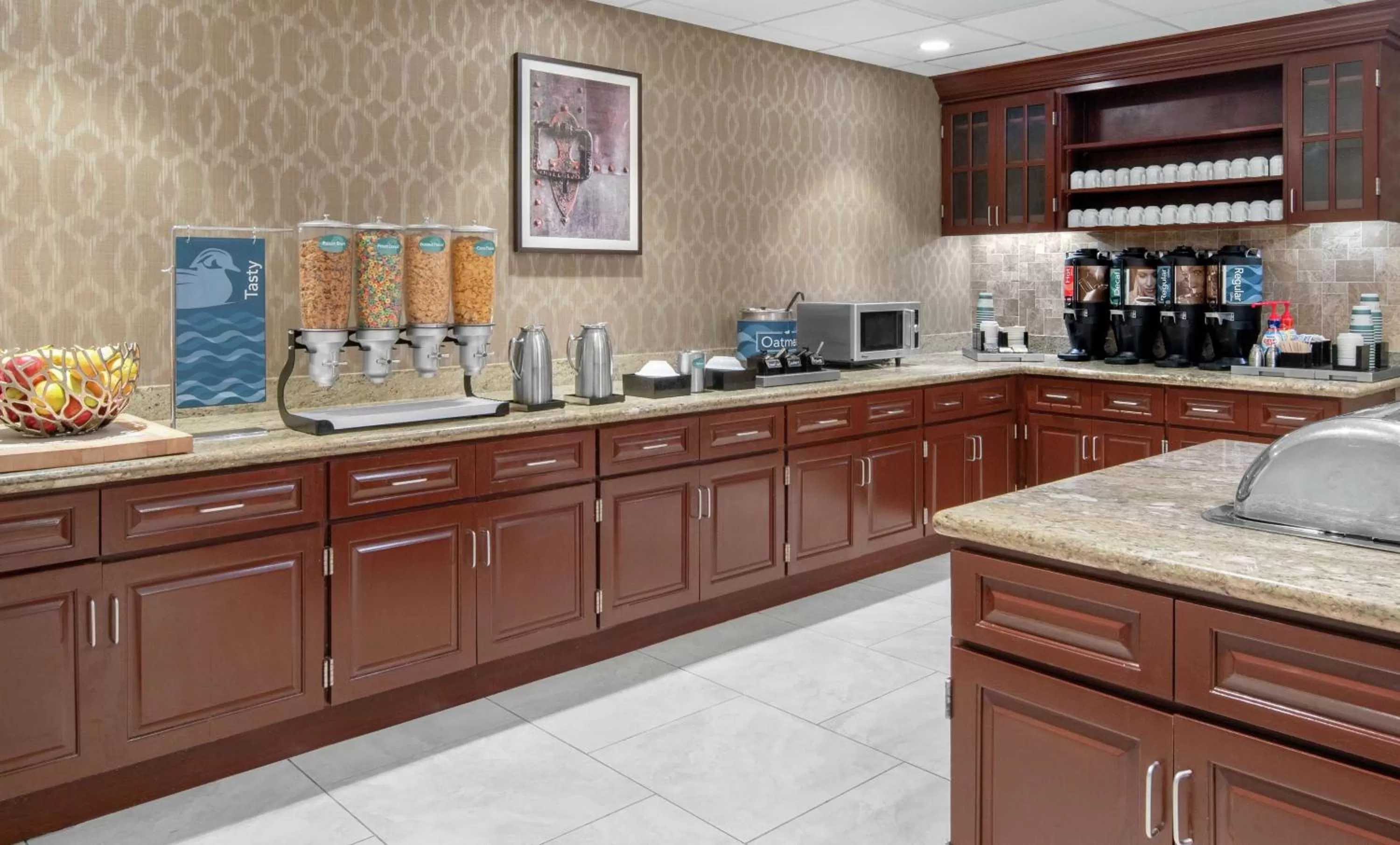 Breakfast in Homewood Suites Lafayette-Airport