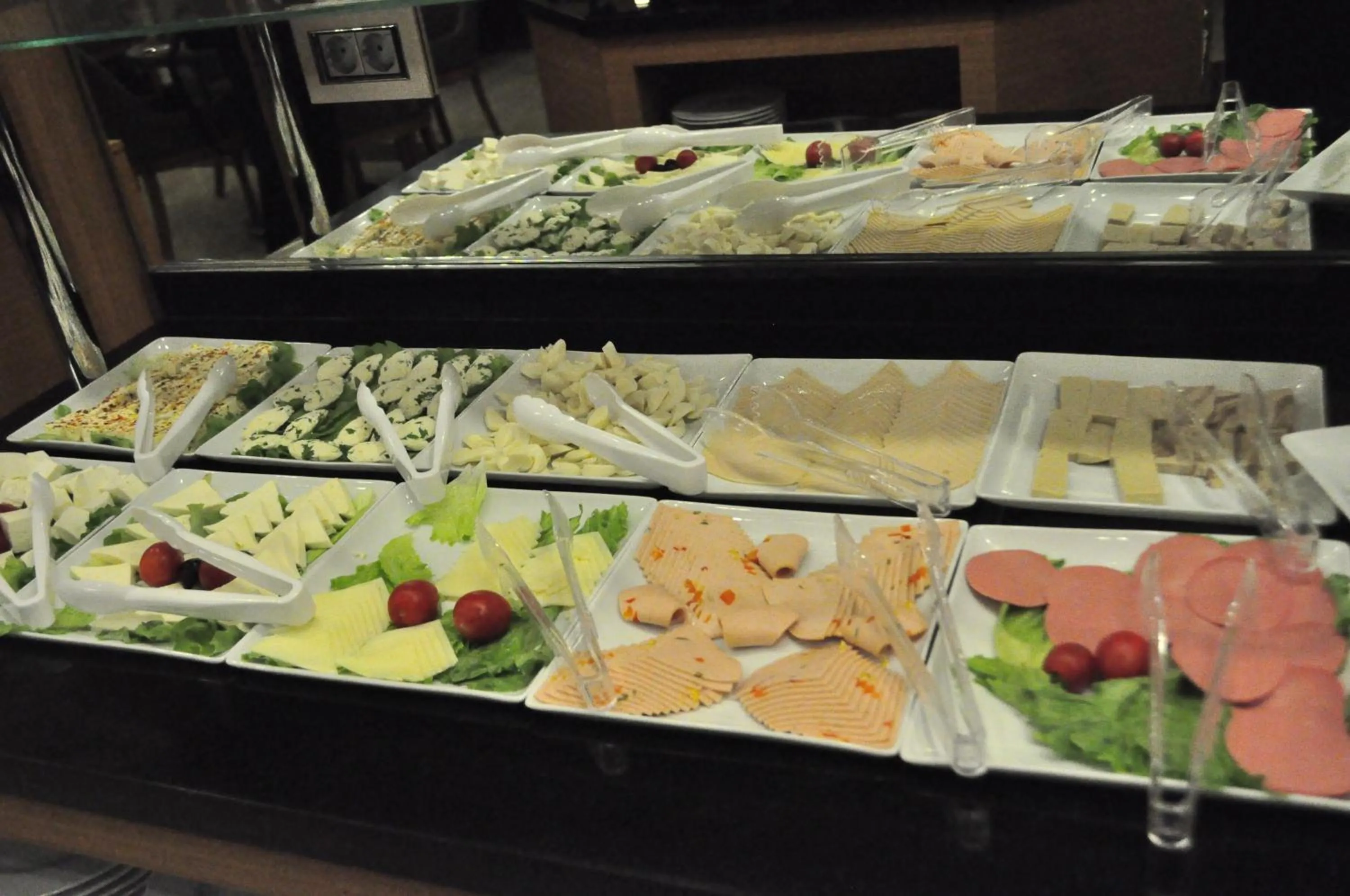 Breakfast in Bisetun Hotel