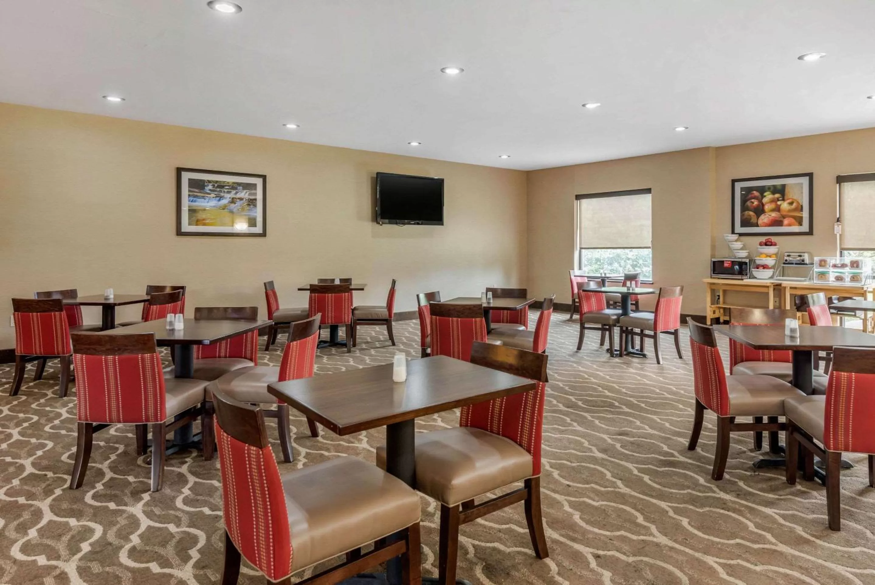 Restaurant/places to eat in Comfort Suites Dayton-Wright Patterson