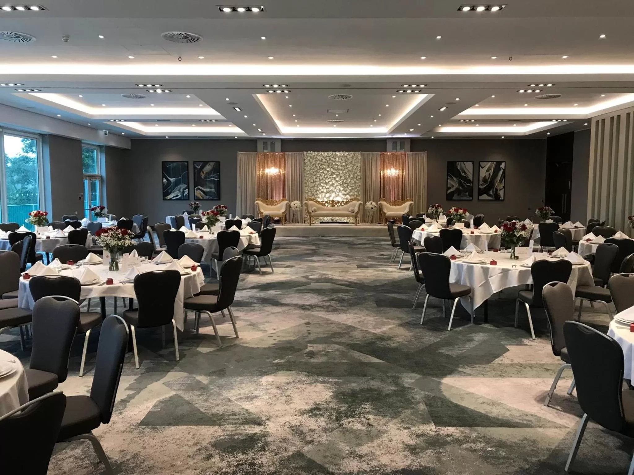 Meeting/conference room in Crowne Plaza Marlow by IHG