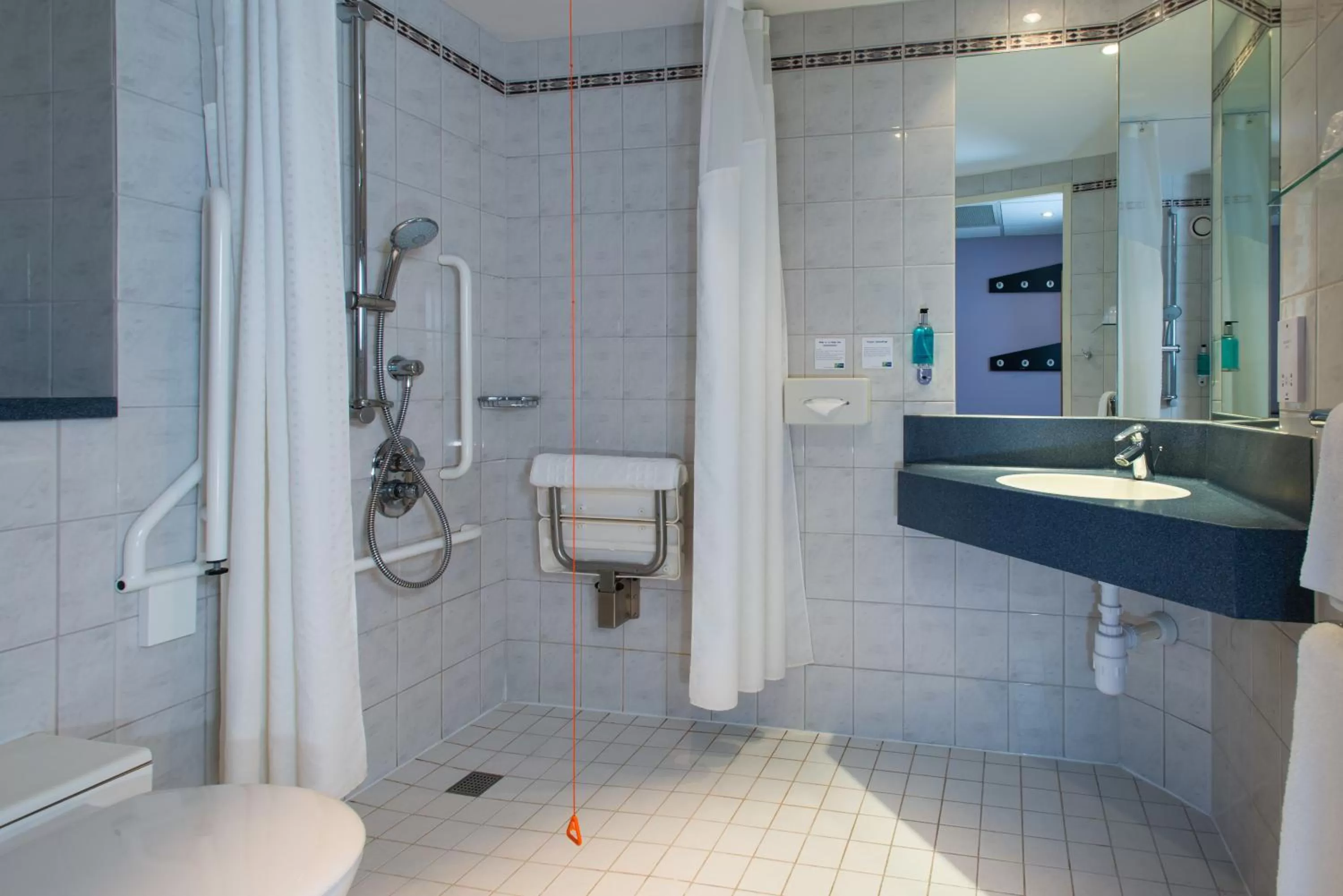 Bathroom in Holiday Inn Express London - Wandsworth by IHG
