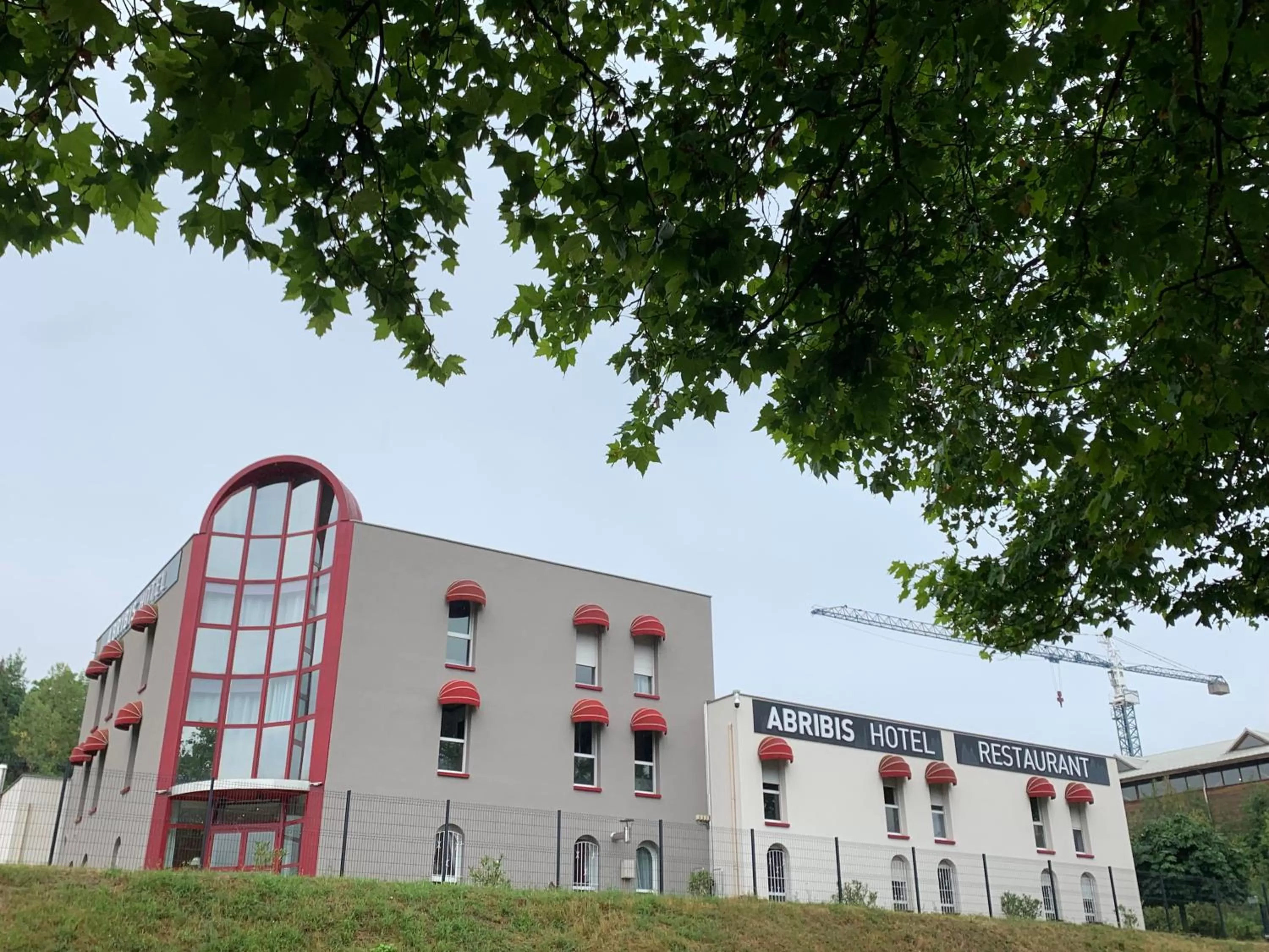 Property building in L'Abribis