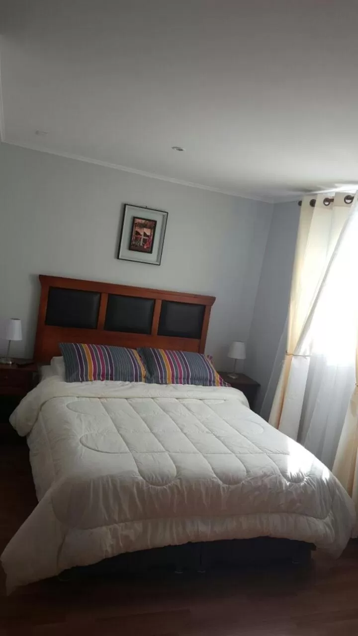 Bedroom, Bed in Hotel con C