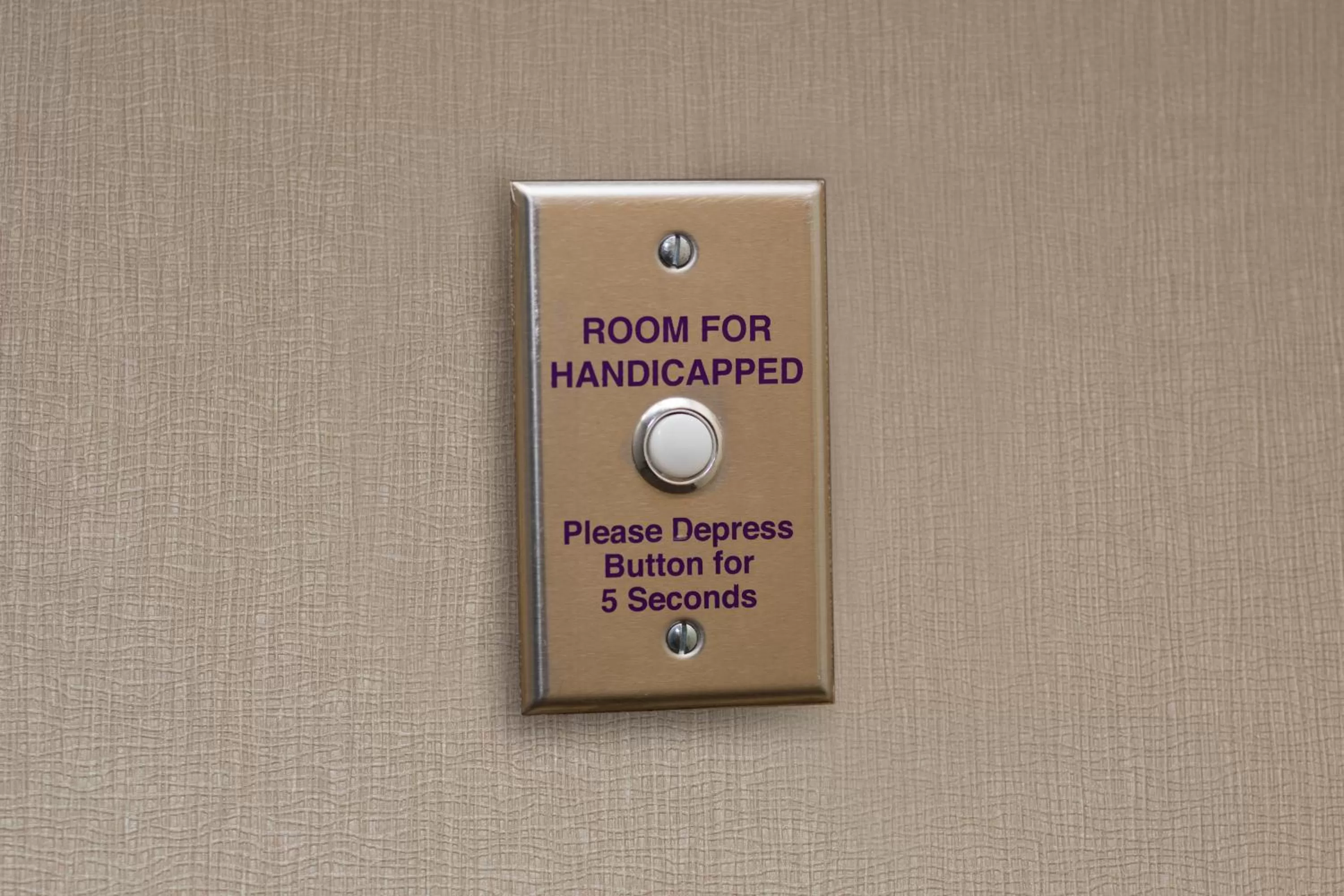 King Room - Hearing Accessible/Non-Smoking  in Holiday Inn Colorado Springs - Airport by IHG