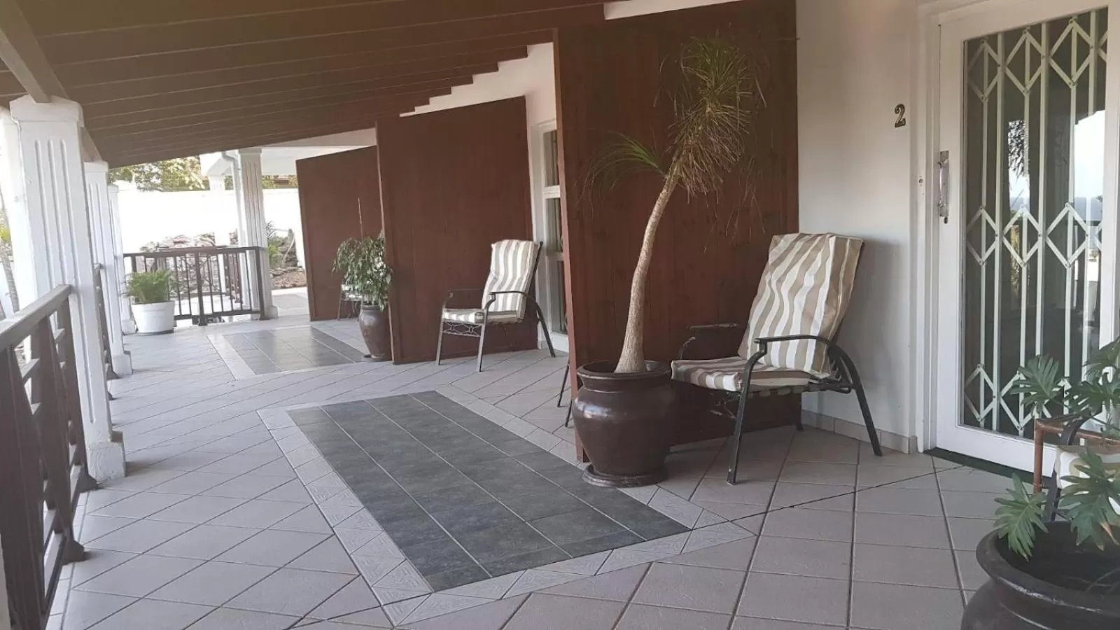 Ingwe Manor Guesthouse