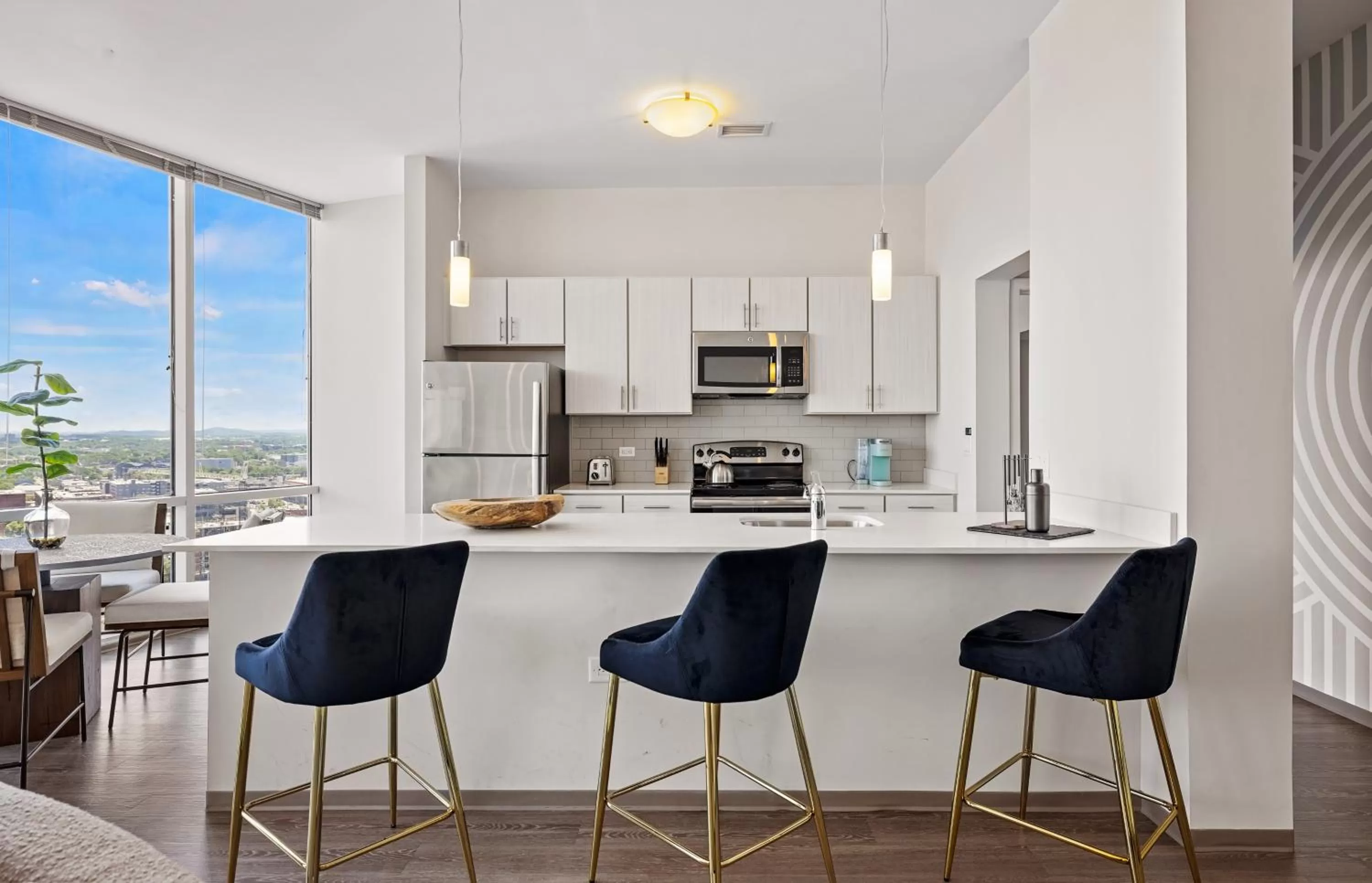 Kitchen or kitchenette in Placemakr Premier SoBro