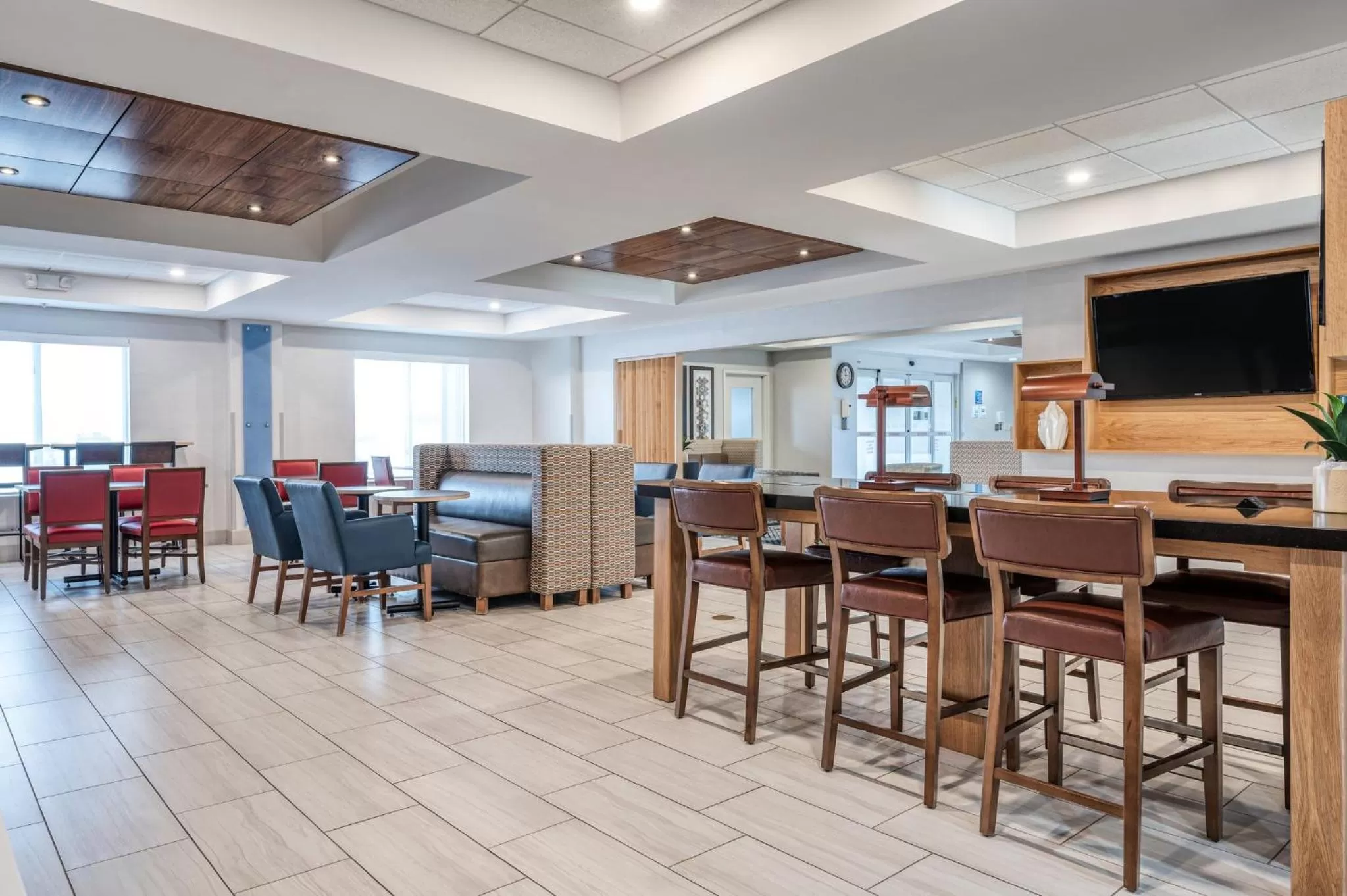 Breakfast in Holiday Inn Express & Suites Vandalia by IHG