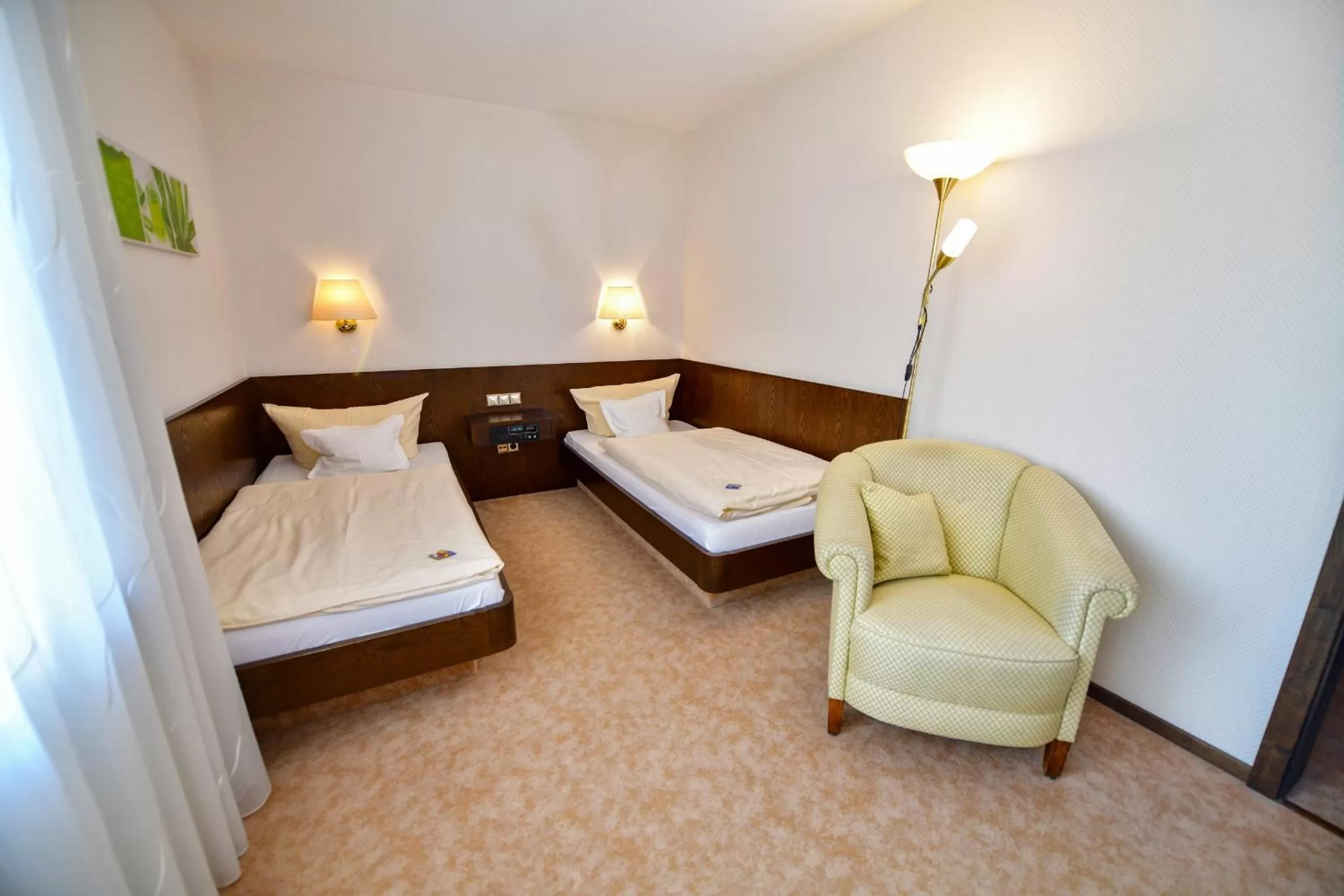 Bed in Hotel Zur Post