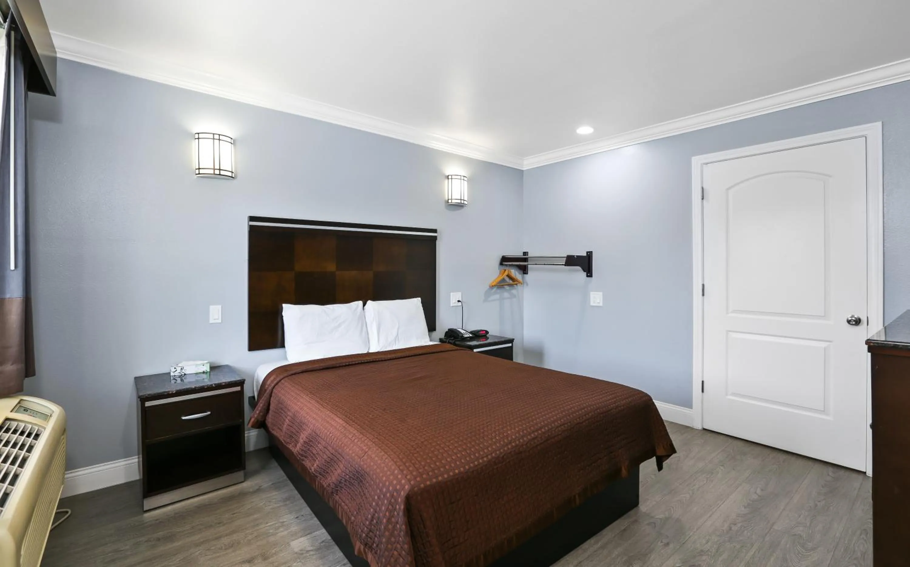 Bed in 3rd Avenue Inn