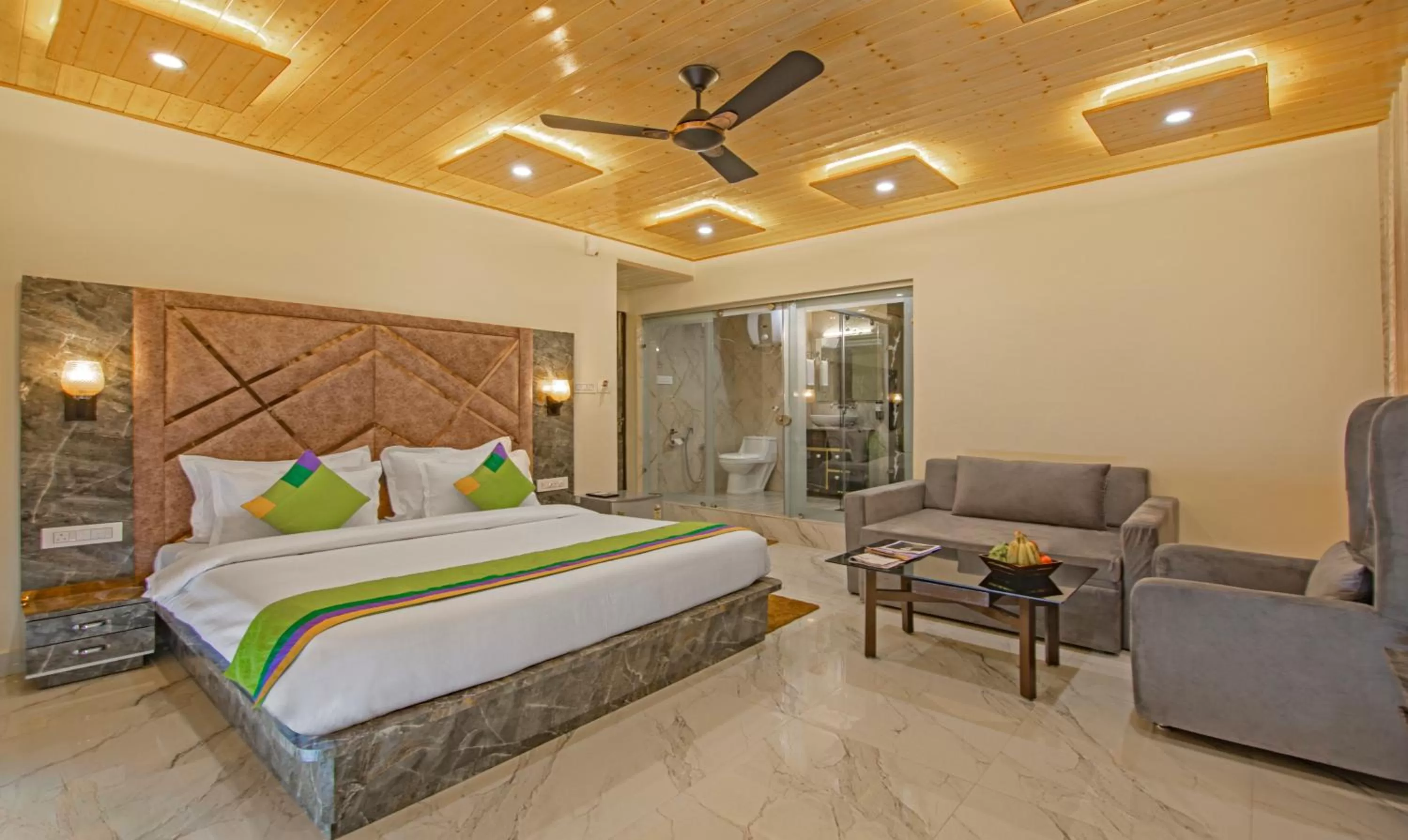 Bedroom, Bed in Treebo Ortus Residency