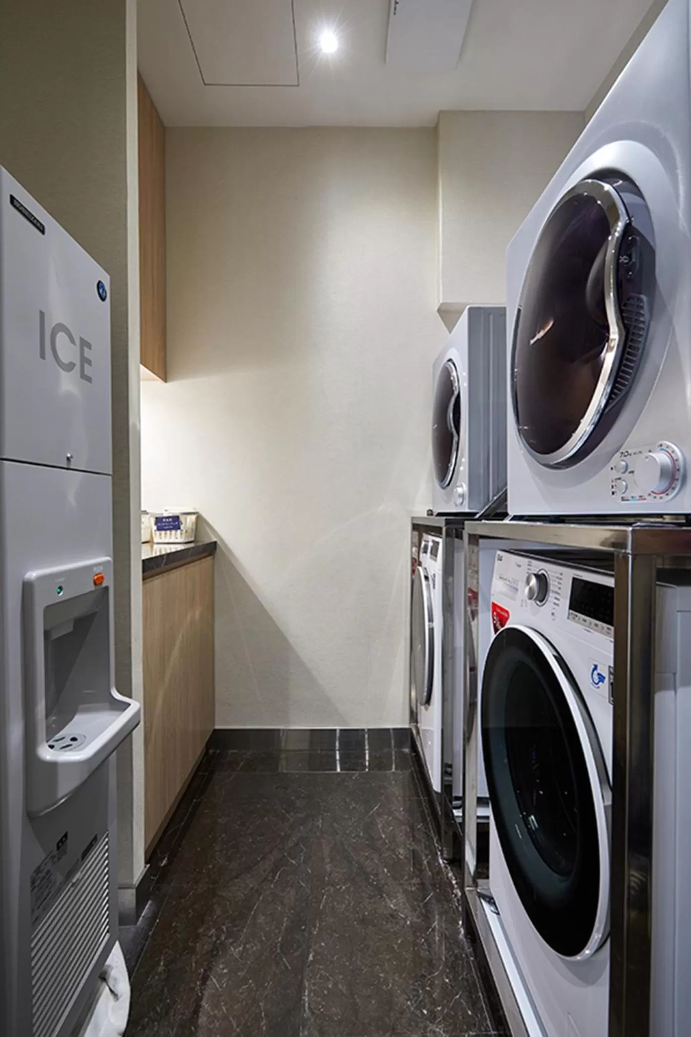 washing machine in K Hotels Taipei Linsen