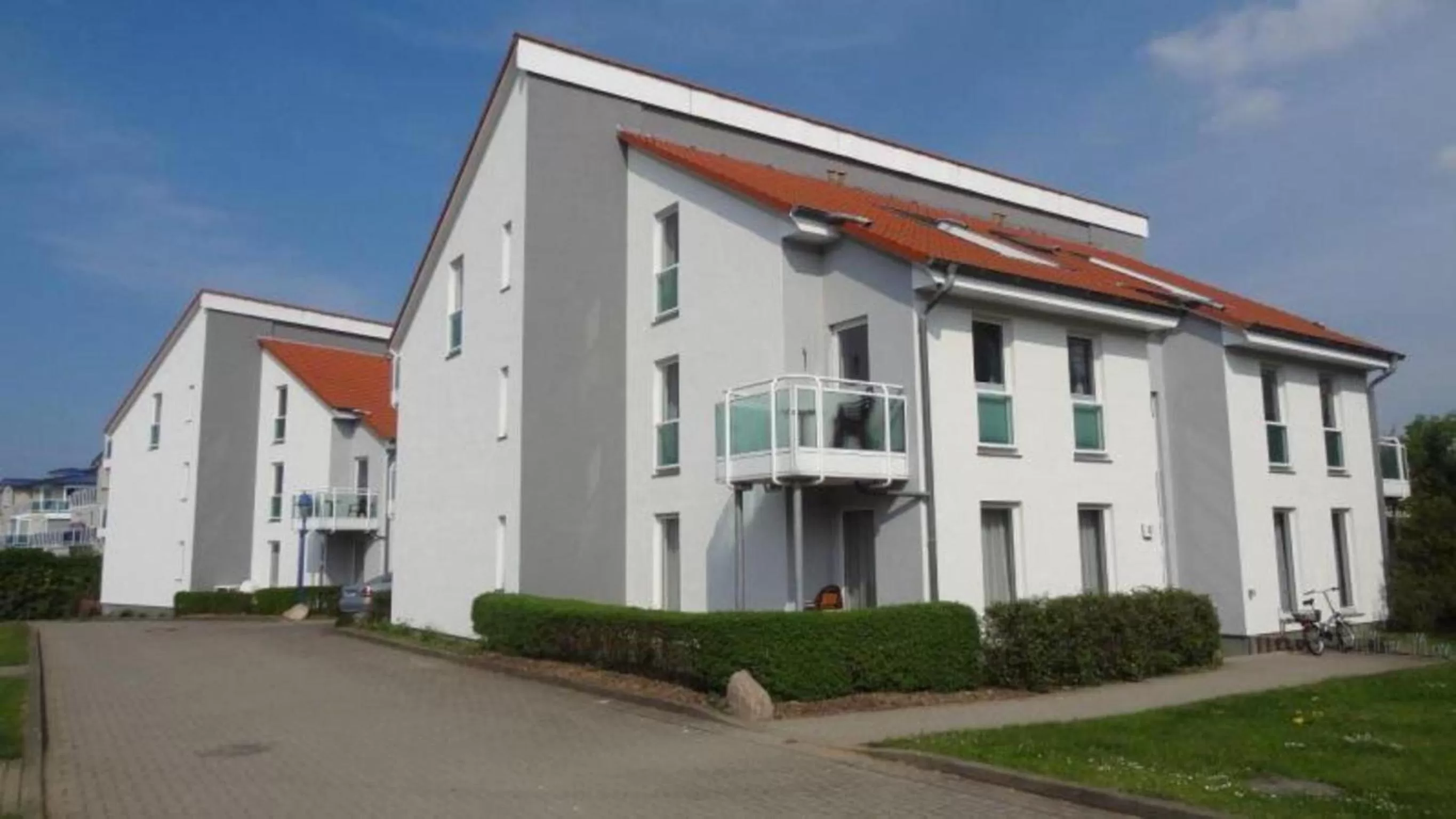 Property Building in Yachthafenresidenz