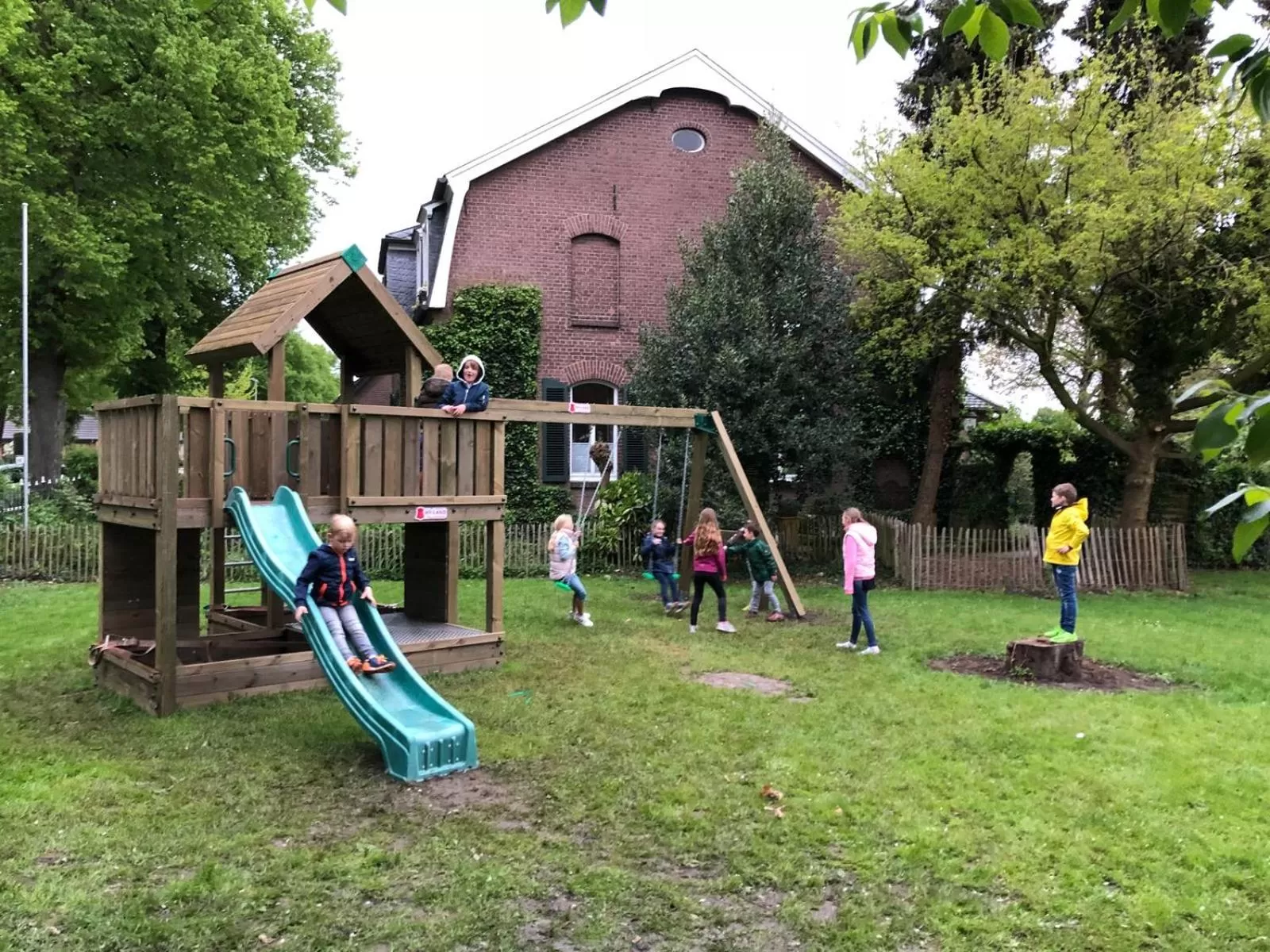Children play ground, Children's Play Area in Das Gasthaus am Reichswald