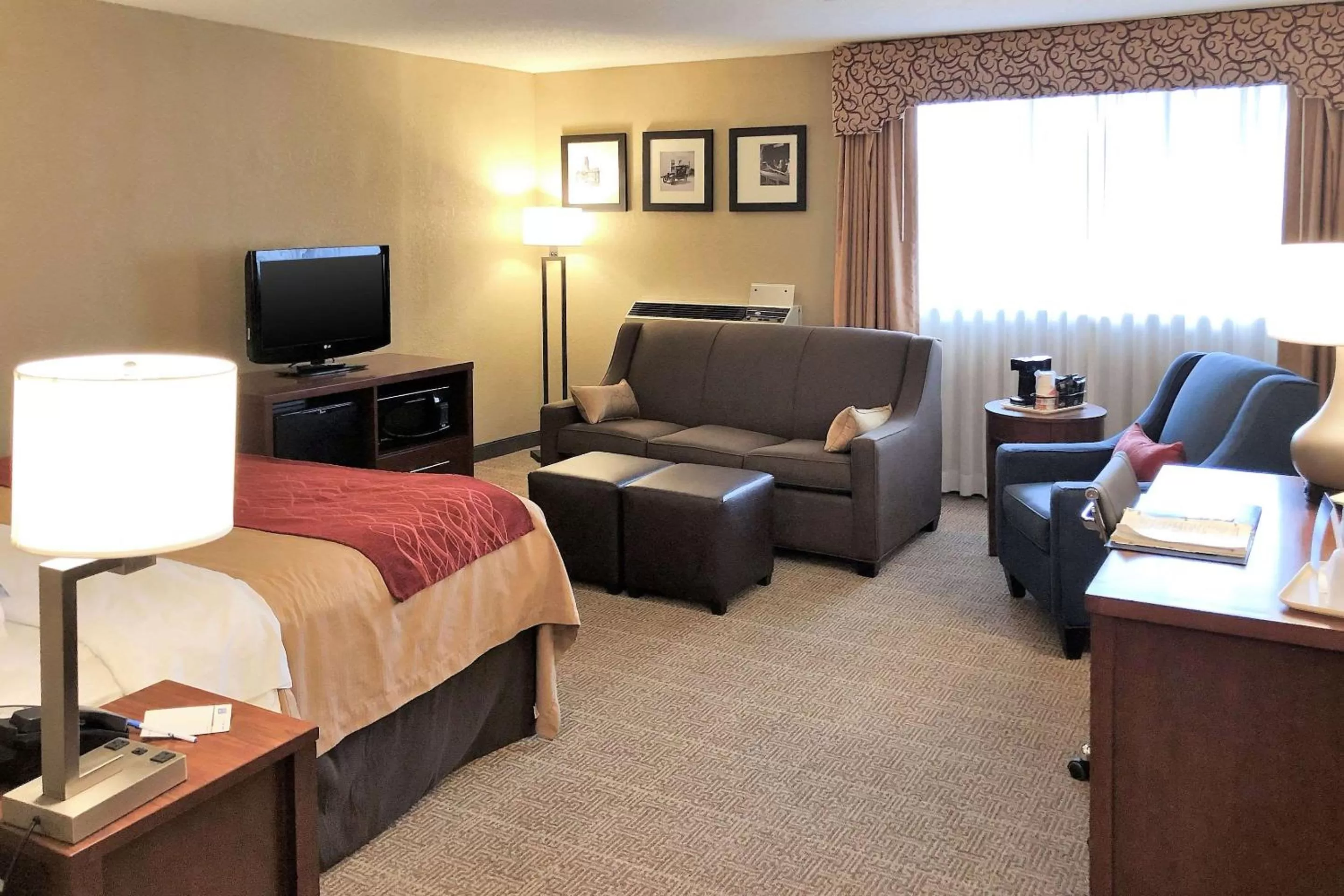 Photo of the whole room in Comfort Inn