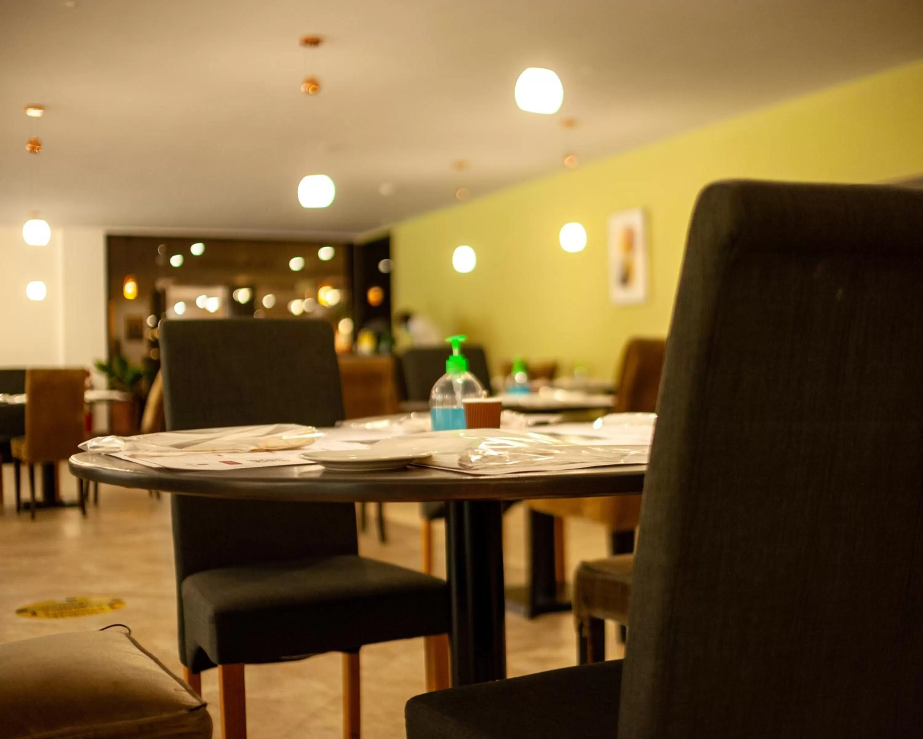 Restaurant/places to eat in Accra City Hotel