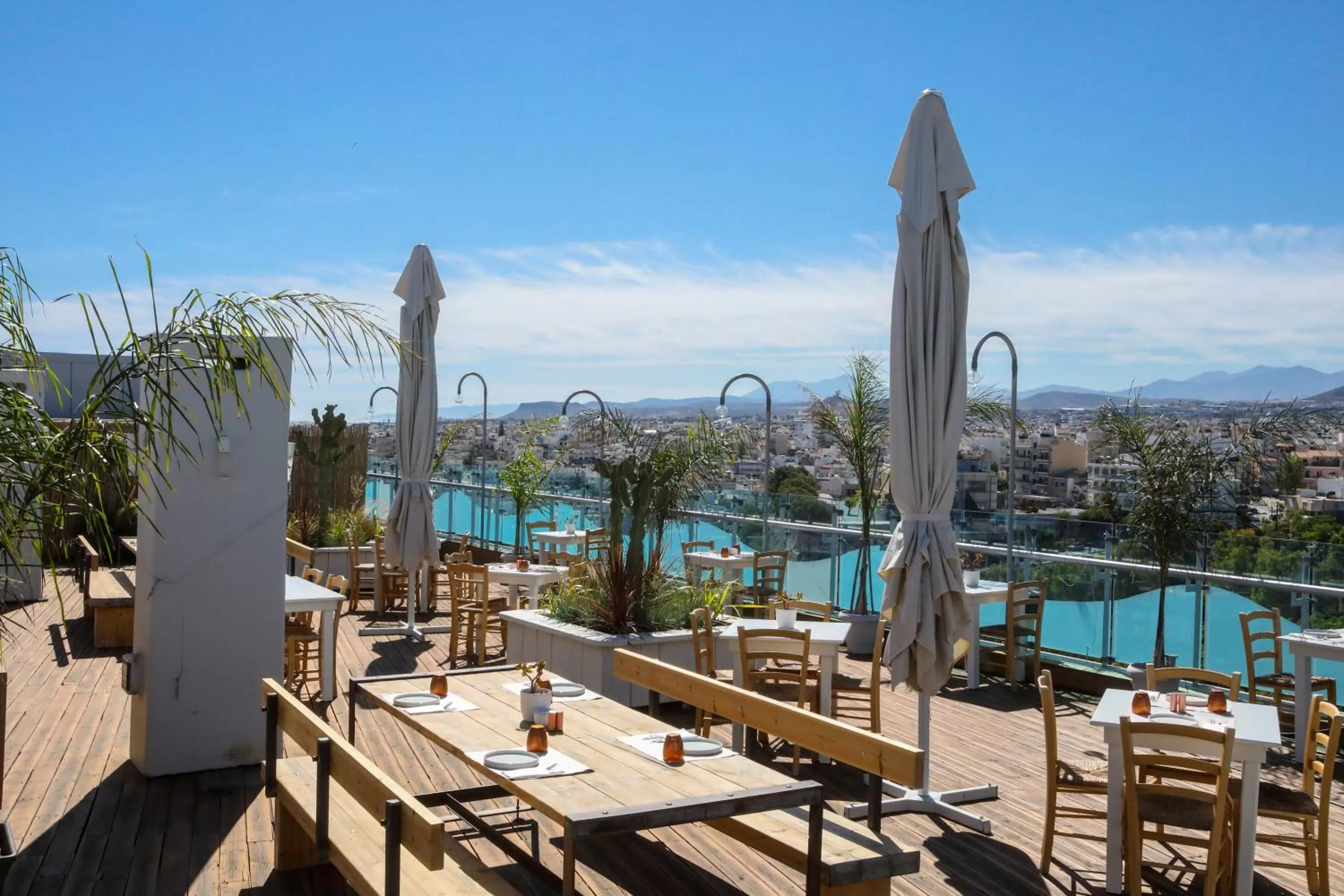 Restaurant/places to eat in Capsis Astoria Heraklion
