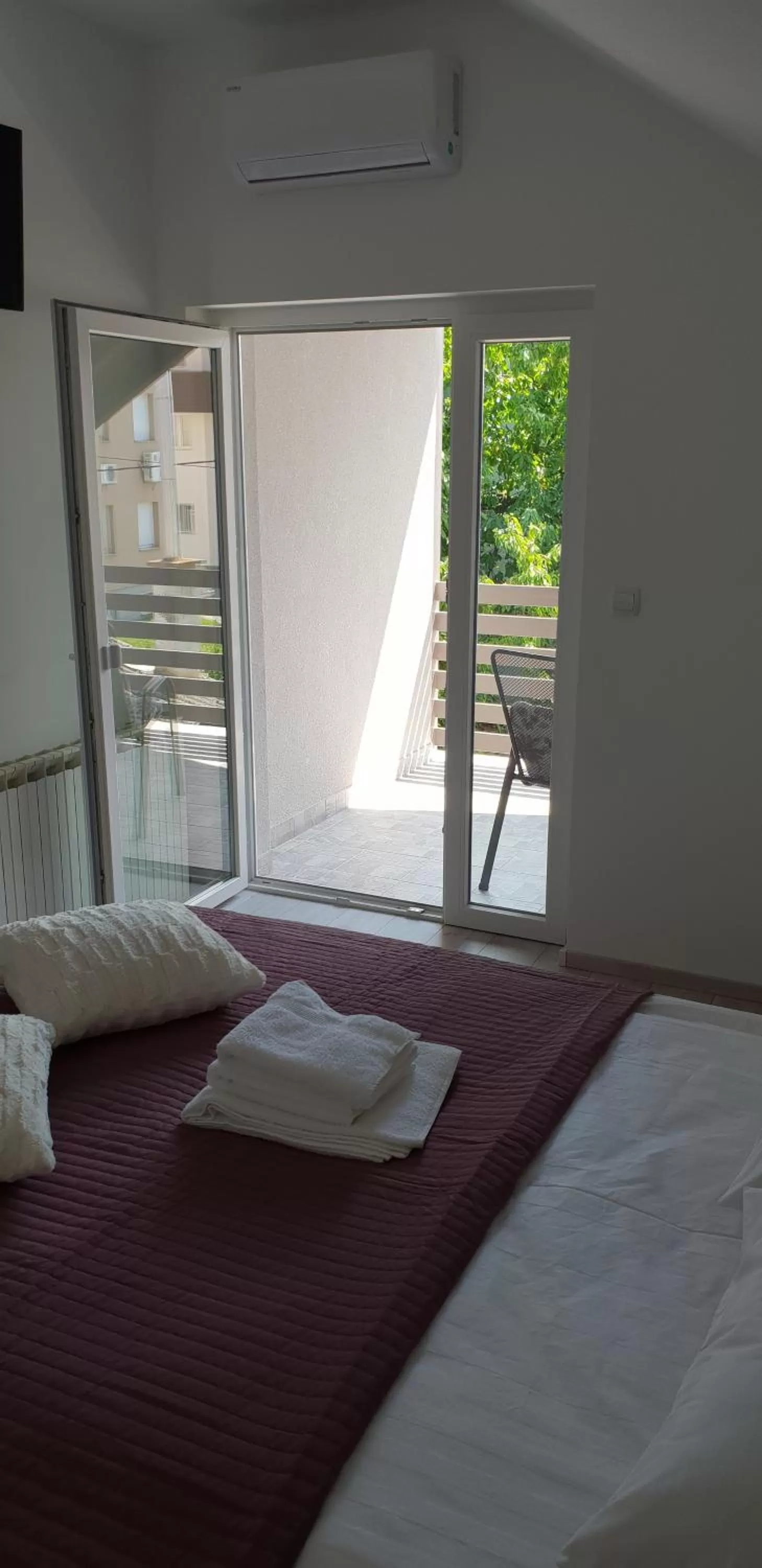 Bed in KE-TO Zagreb Airport Rooms