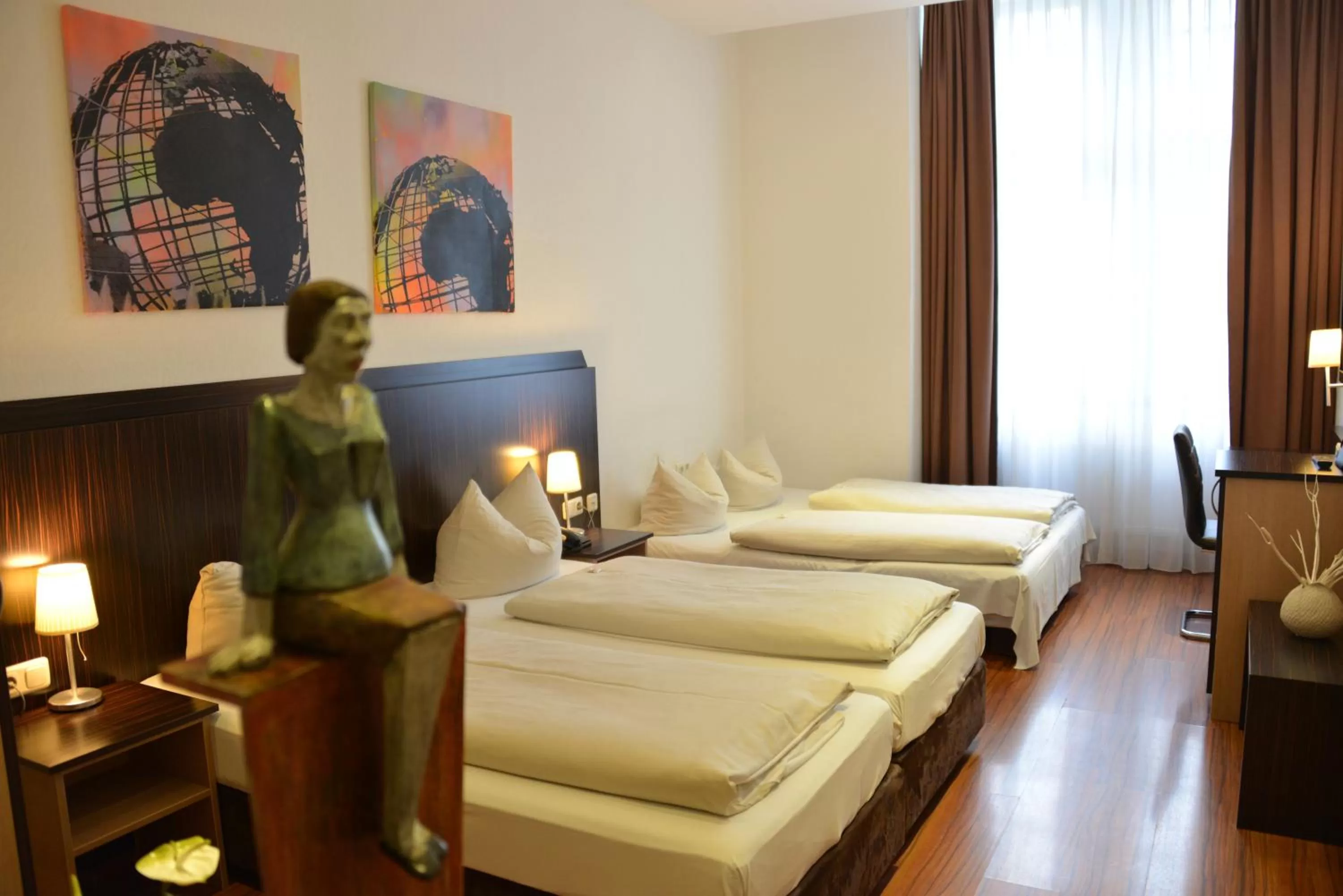 Photo of the whole room, Bed in Arthotel Munich