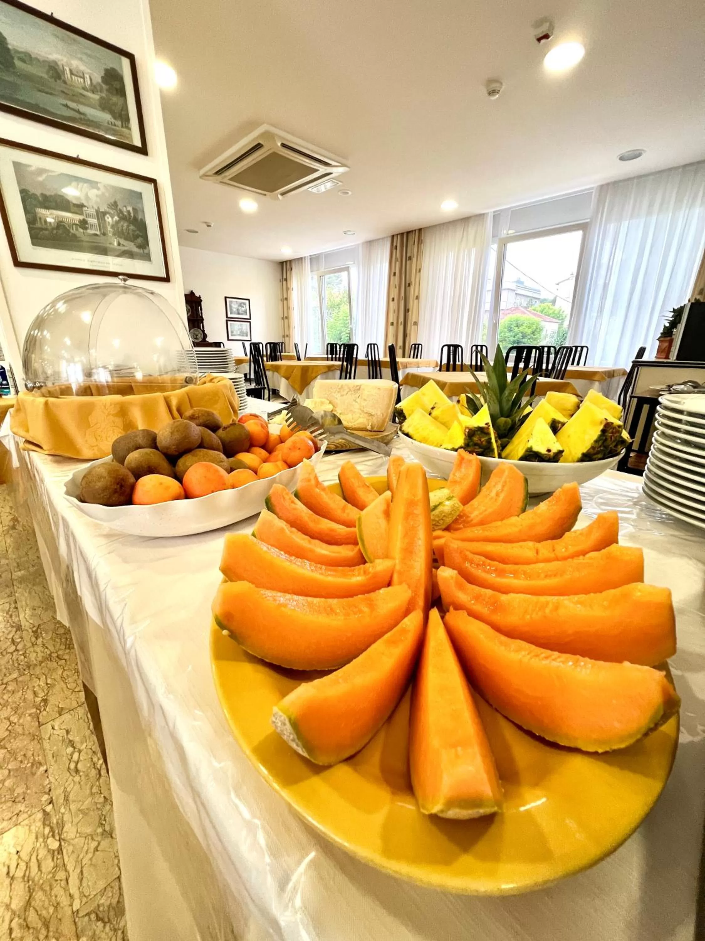 Buffet breakfast in Hotel B&B Montecarlo