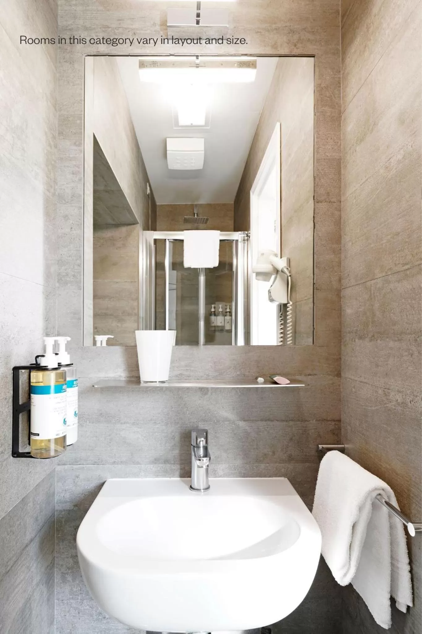 Bathroom in Numa Florence Rodo