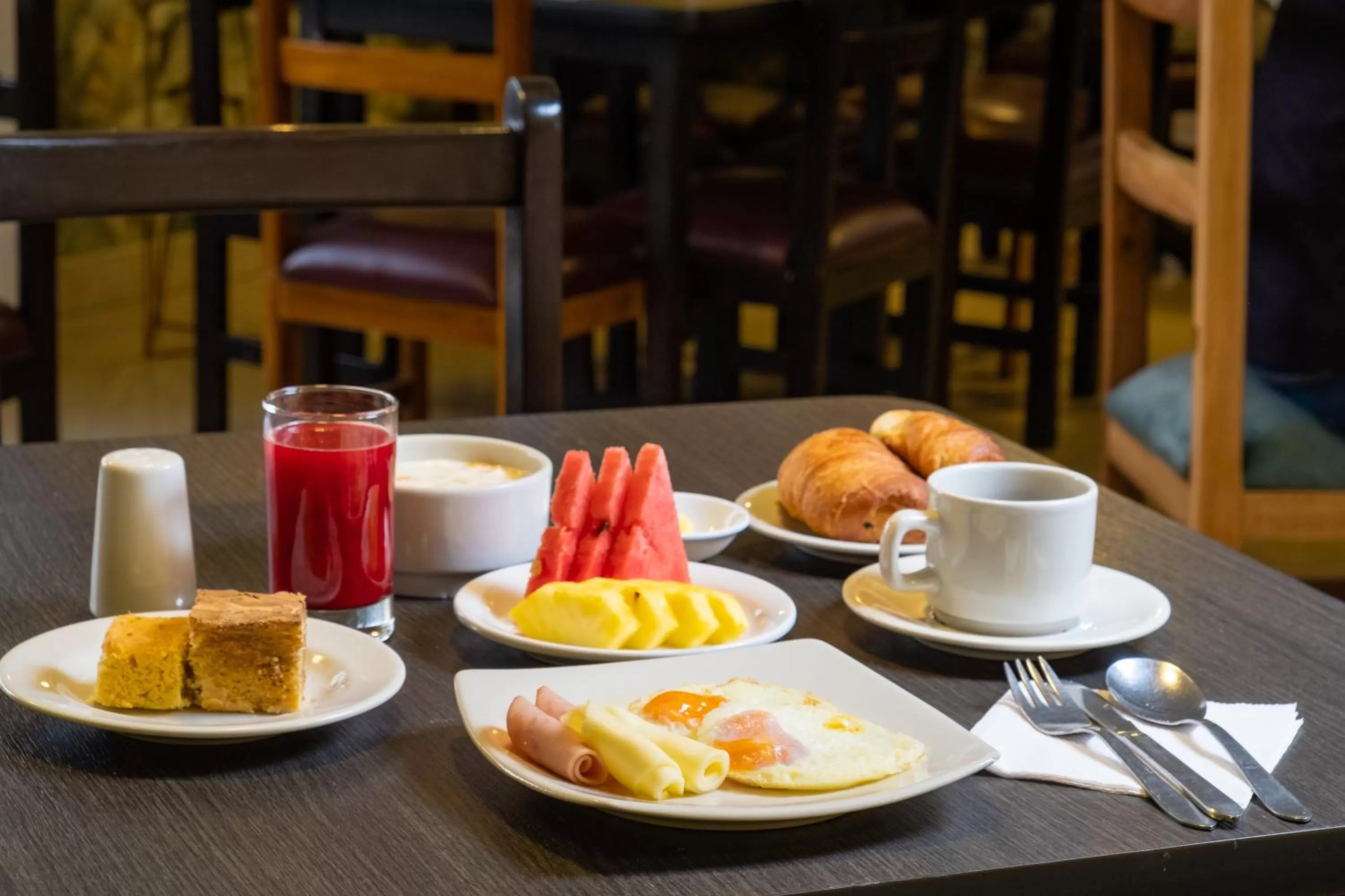 Breakfast in Hotel Virrey Central