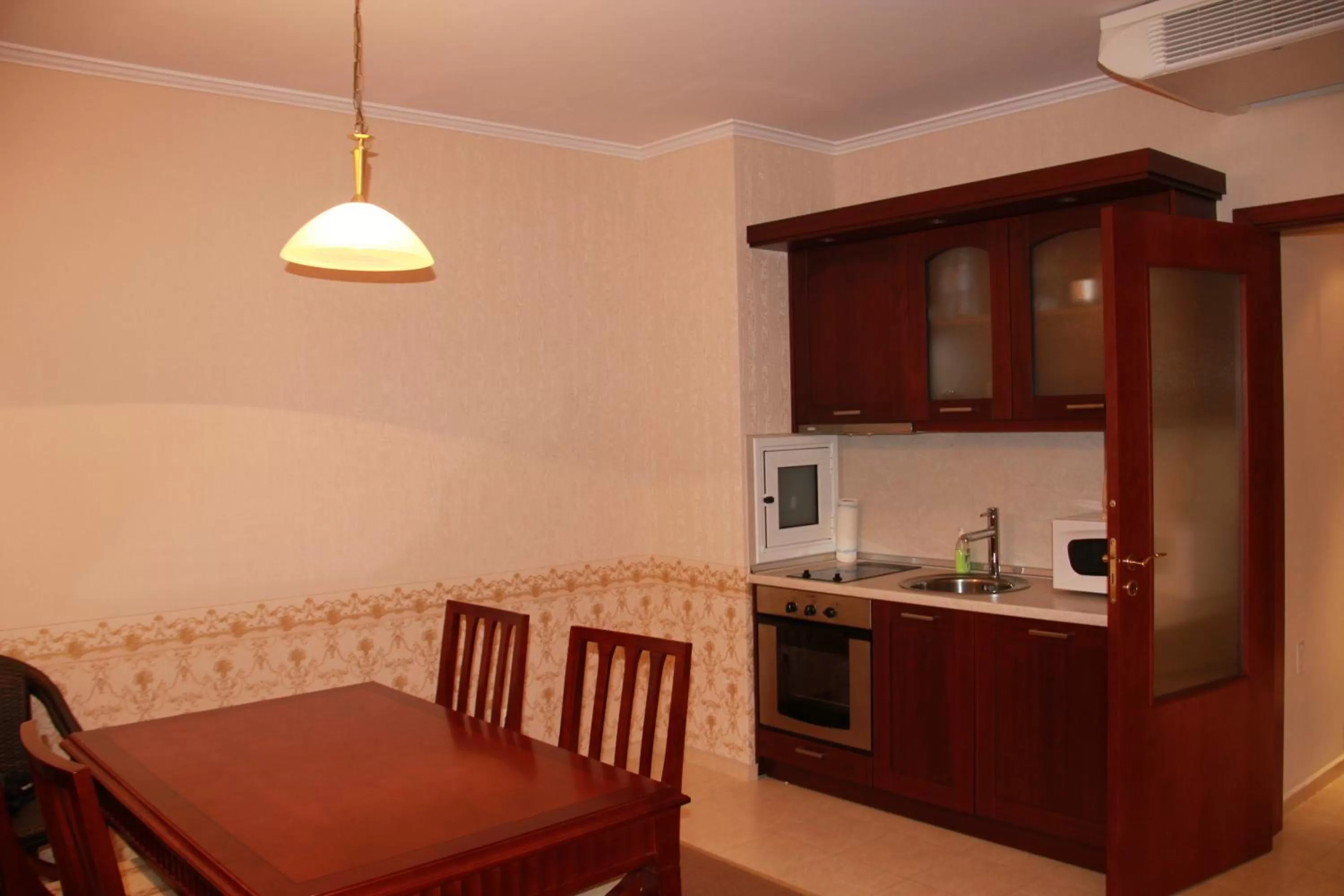 Kitchen/Kitchenette in Downtown Bansko Resort