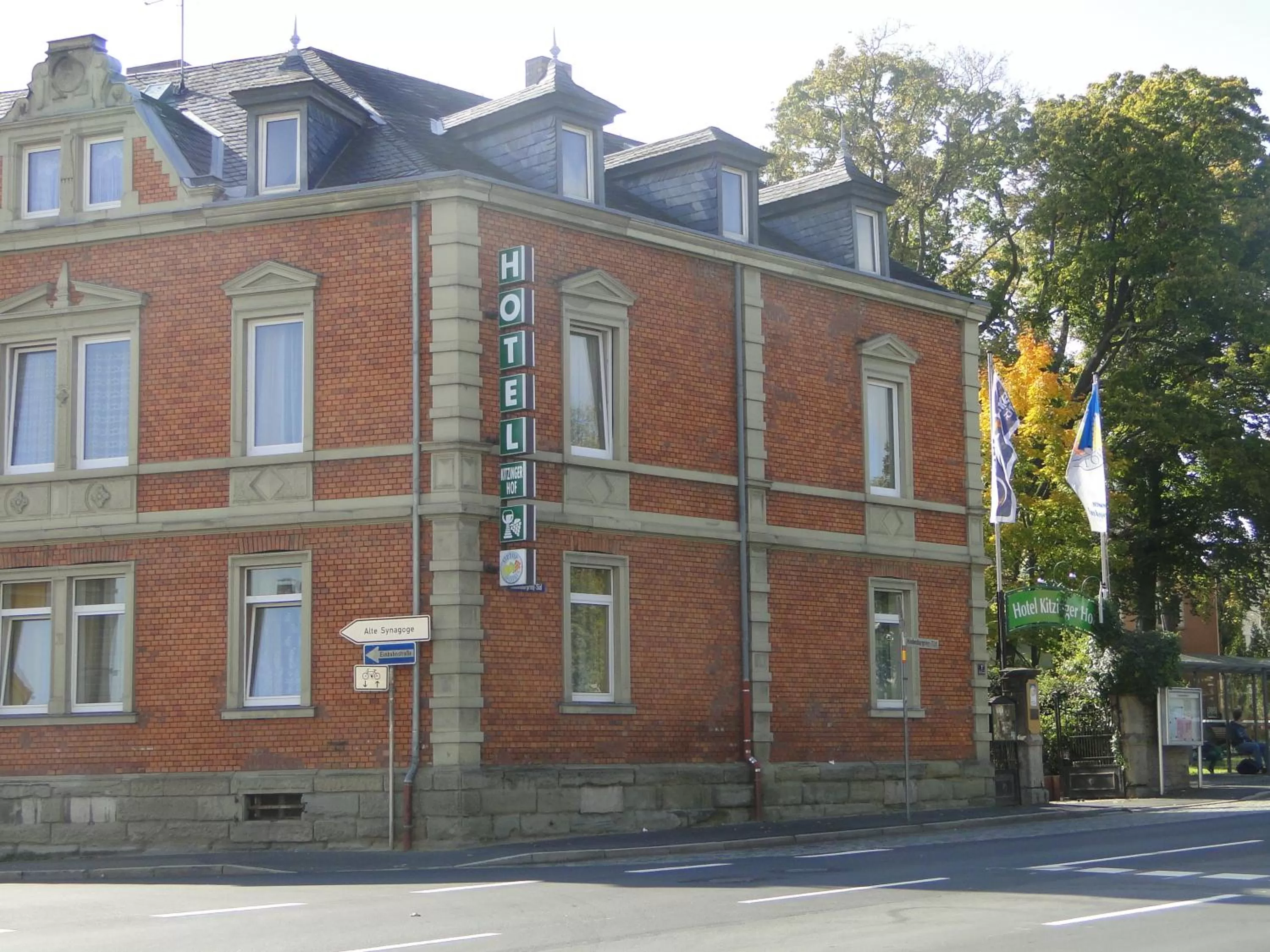Property building in Hotel Kitzinger Hof an der B8