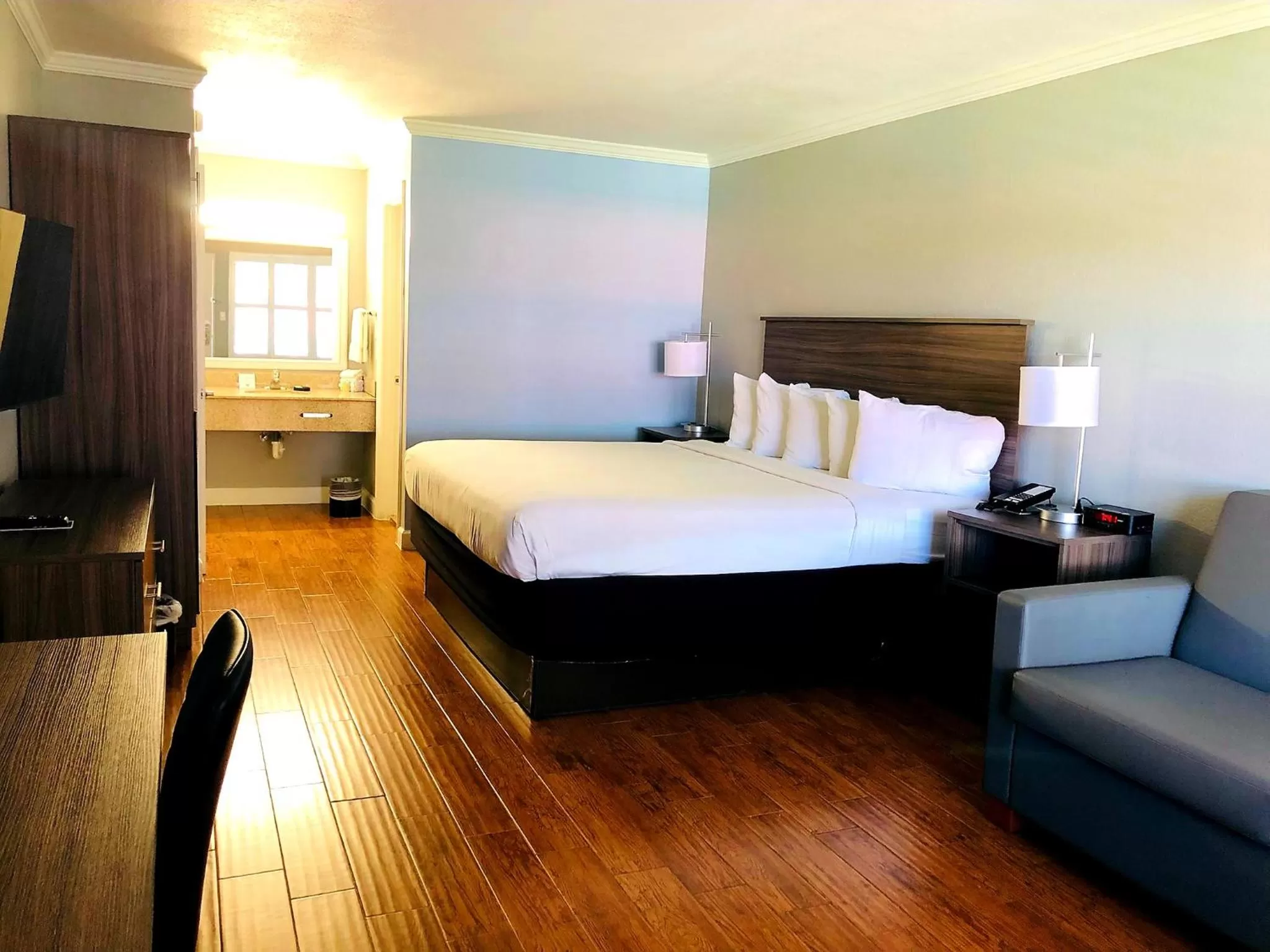 Bed in Vero Beach Inn & Suites Vero Beach I-95