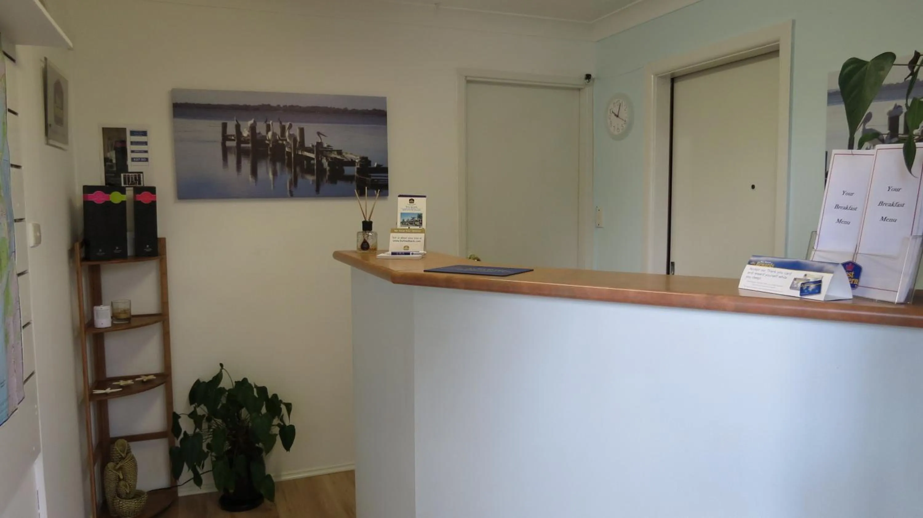 Lobby or reception in Bridge View Motel