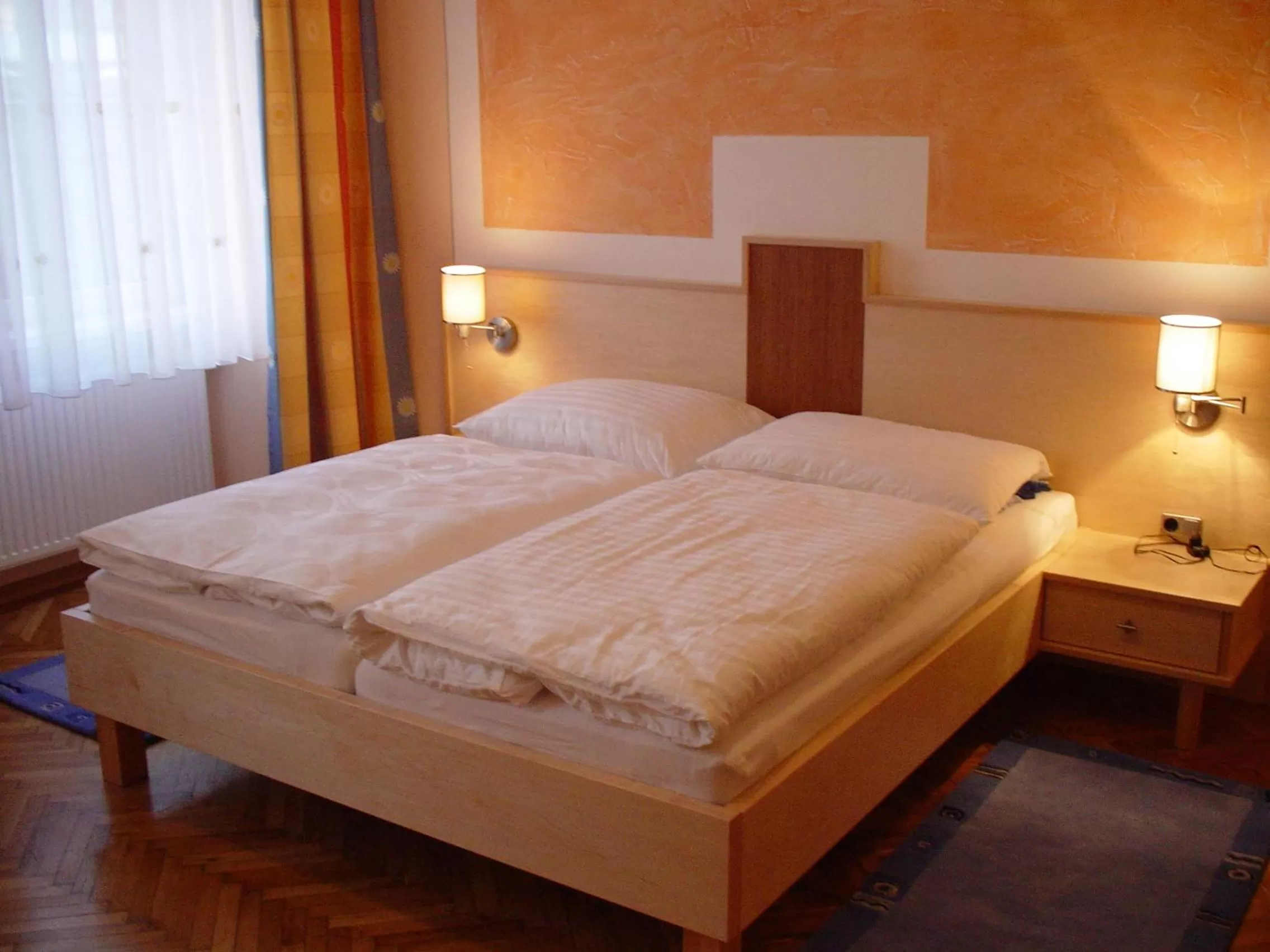 Bed in Gasthof Schwabl Wirt