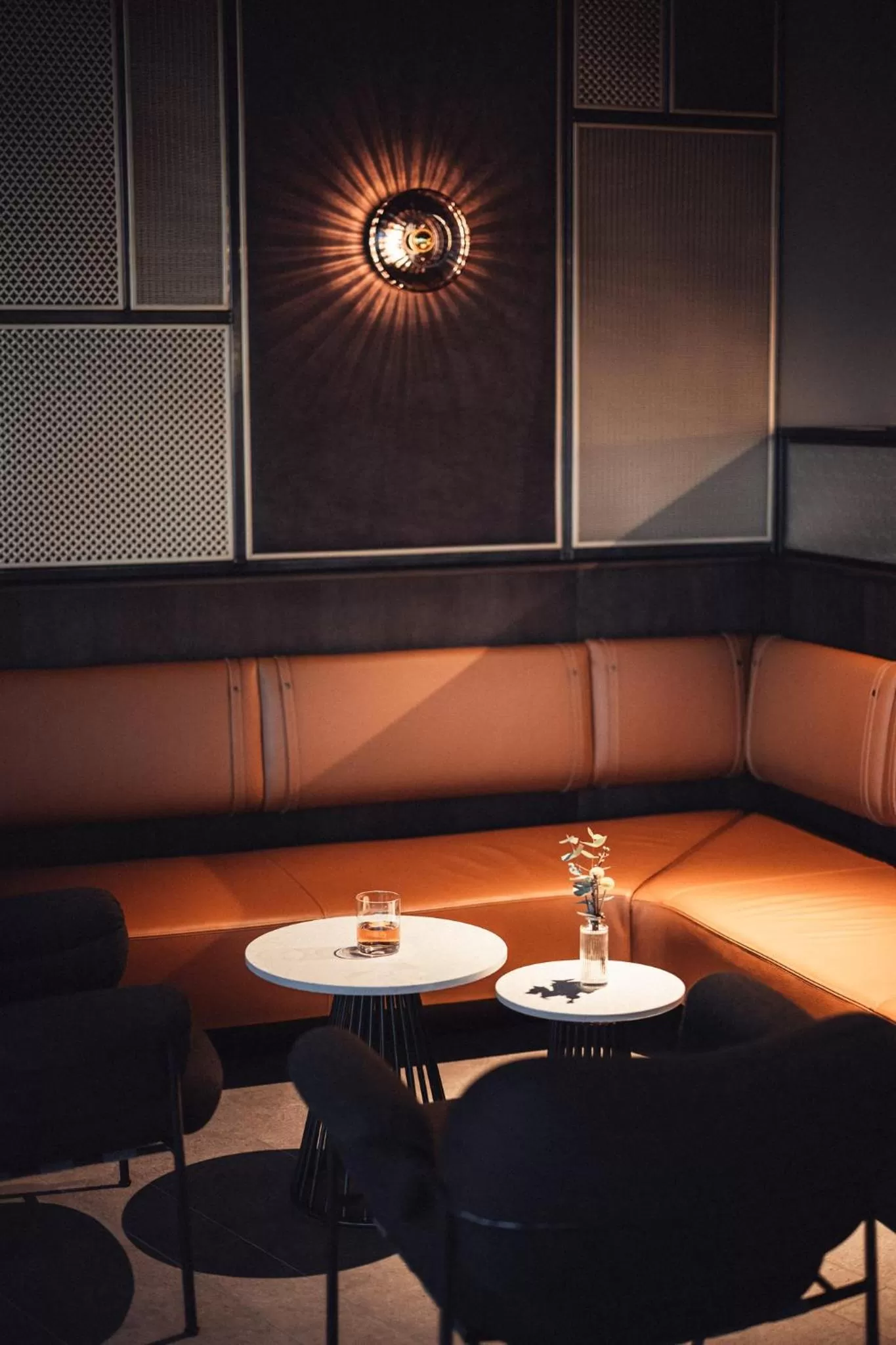 Restaurant/places to eat in Lily Country Club