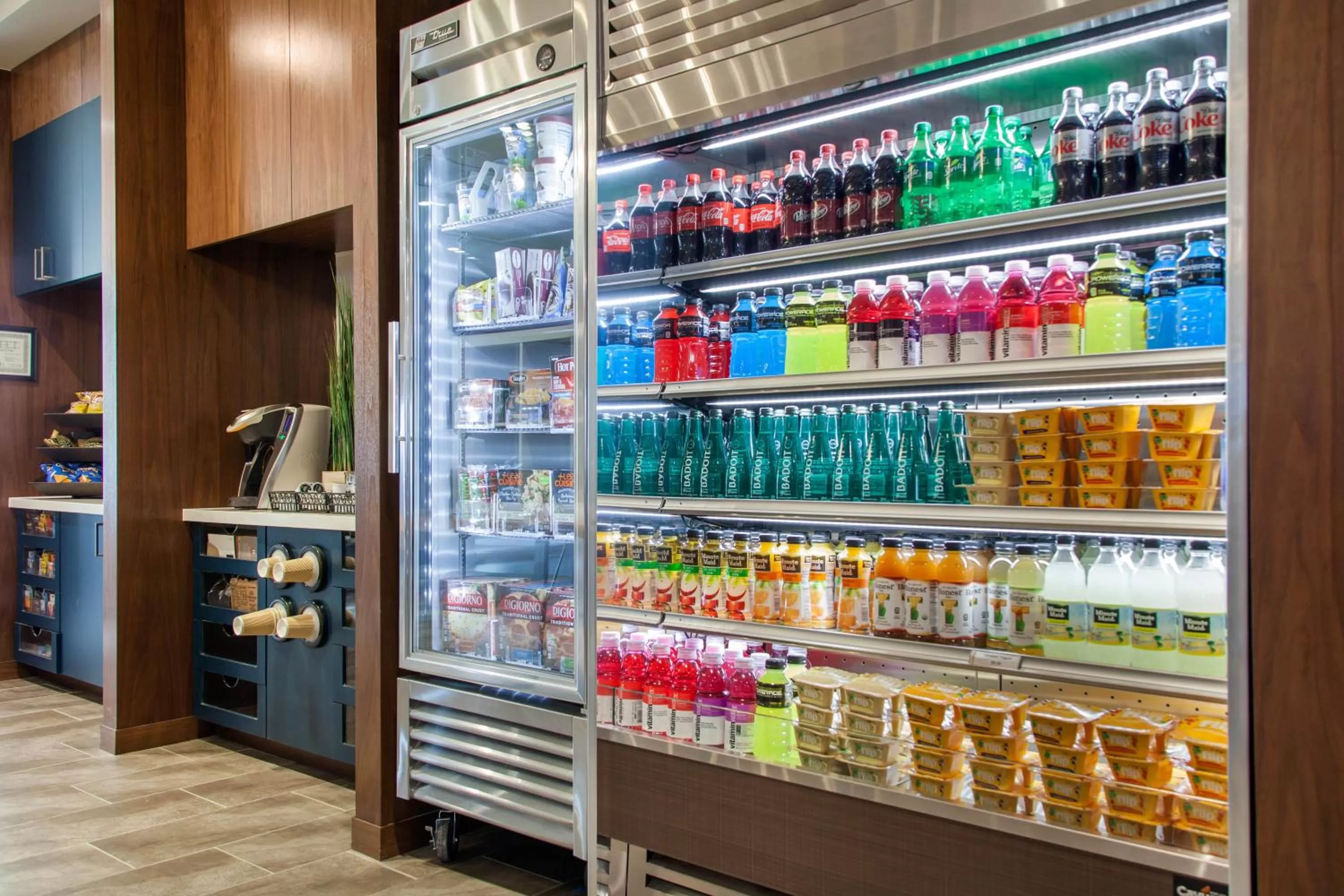 Drinks in Cambria Hotel Austin Airport