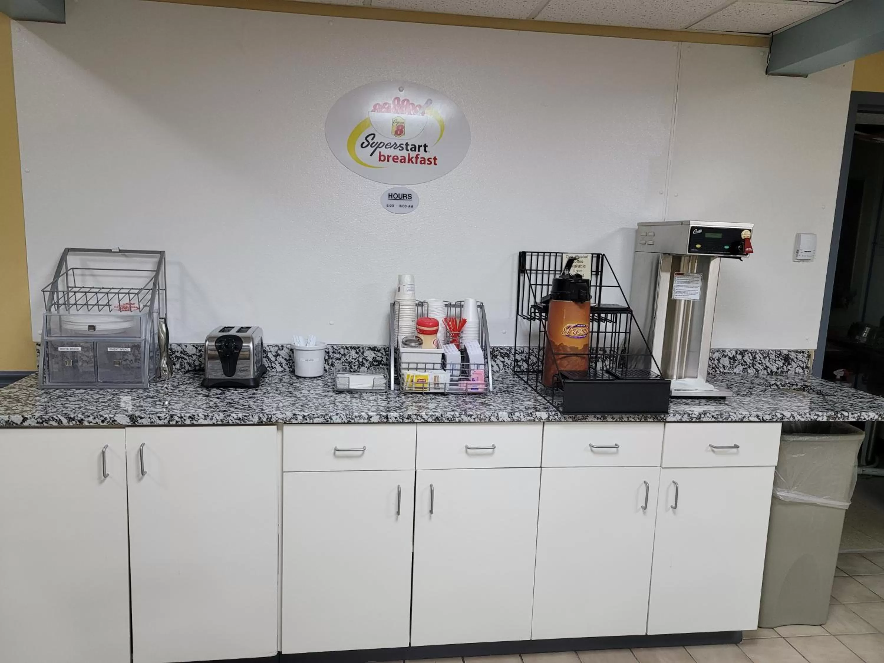 Super 8 by Wyndham Newcomerstown