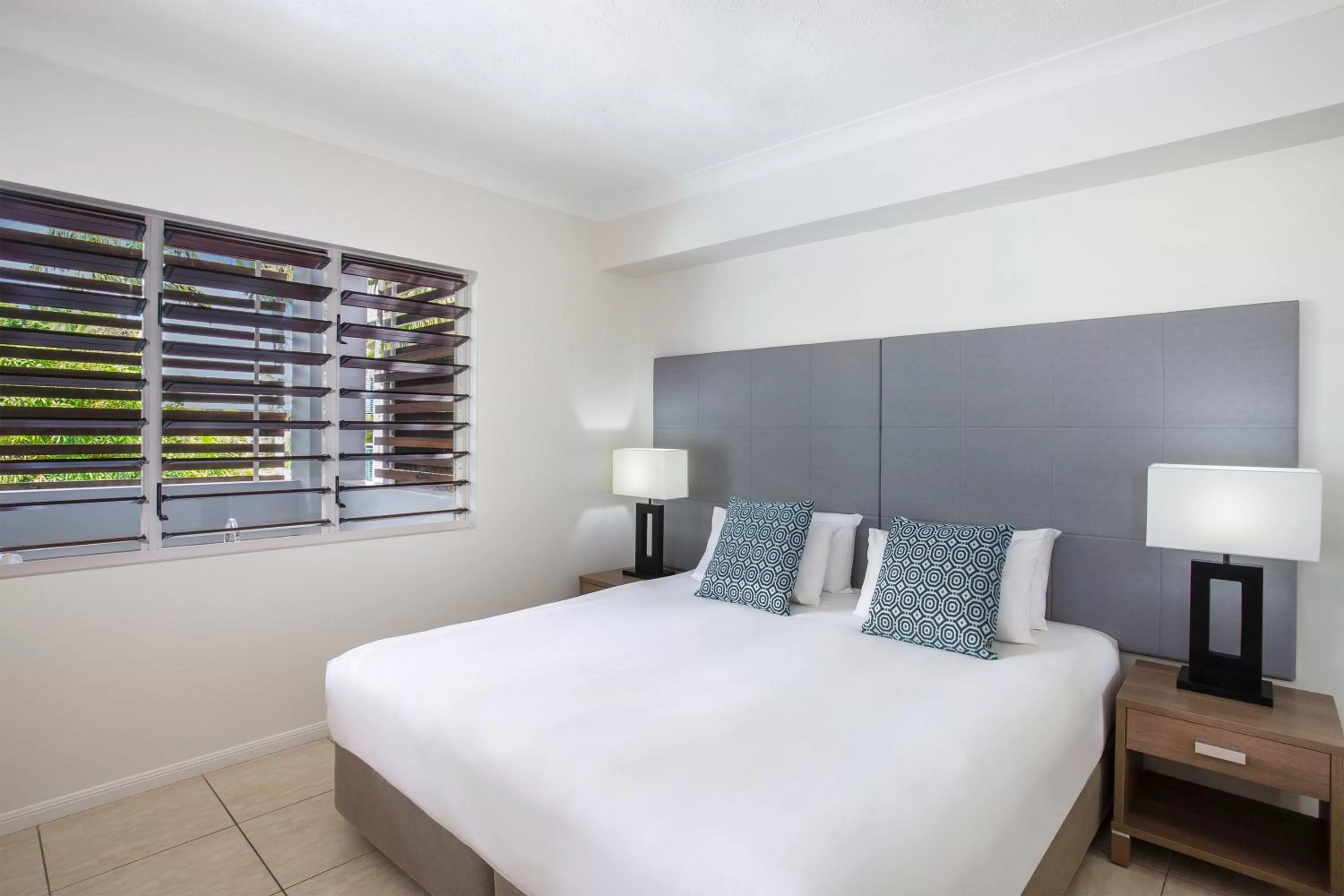 Bedroom, Bed in Mantra Aqueous on Port