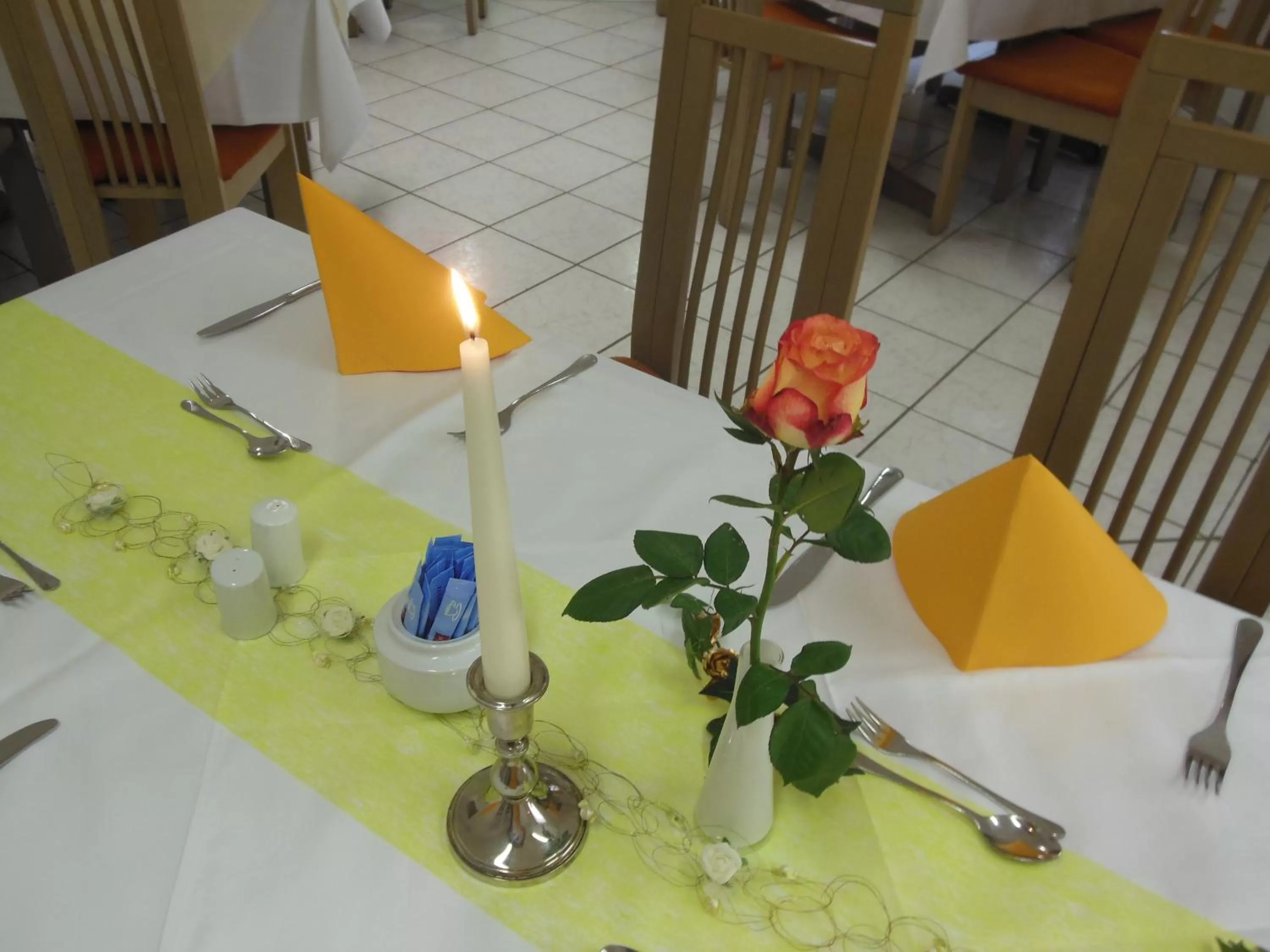 Restaurant/places to eat in Hotel Asterra