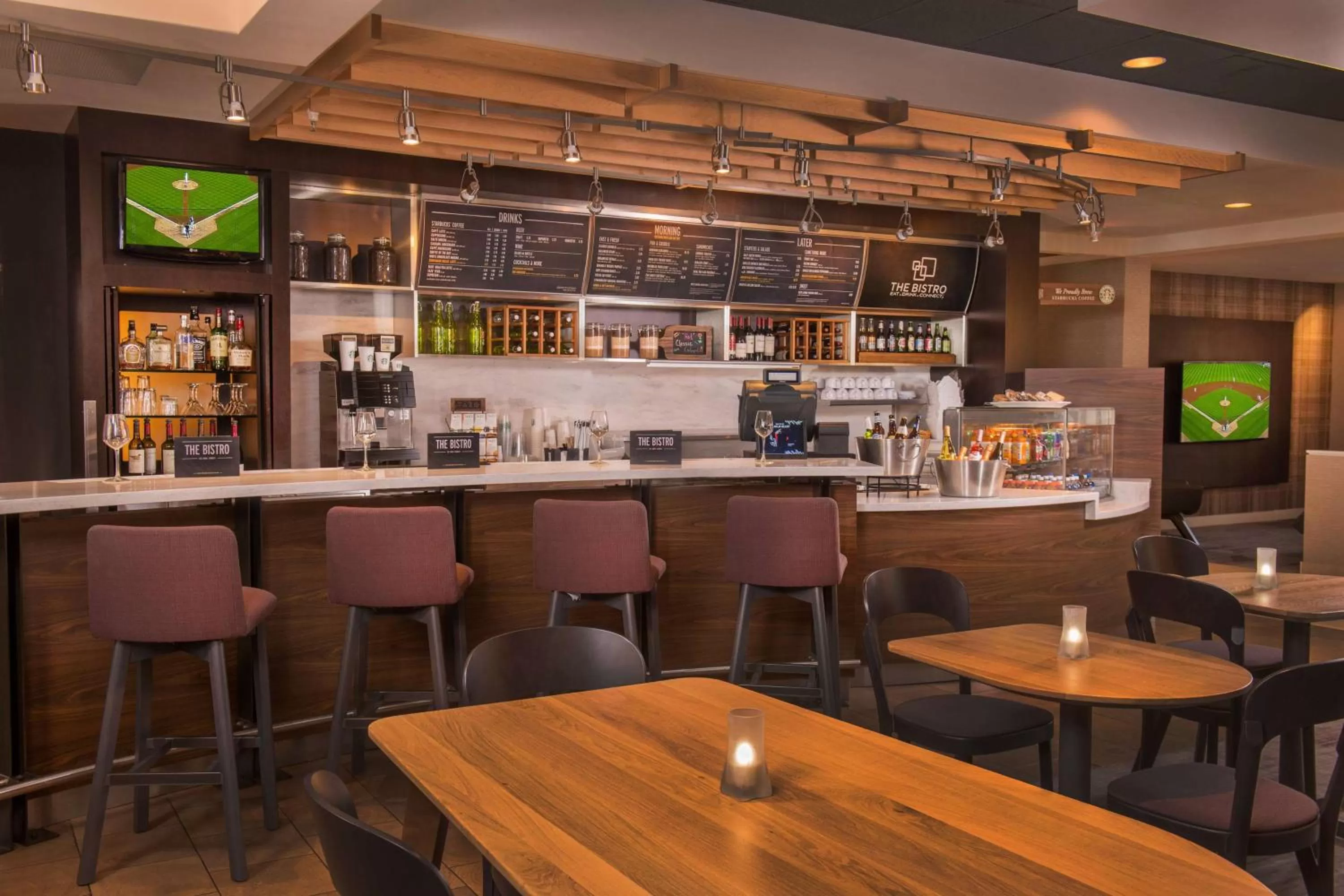 Restaurant/places to eat in Sonesta Select Columbia