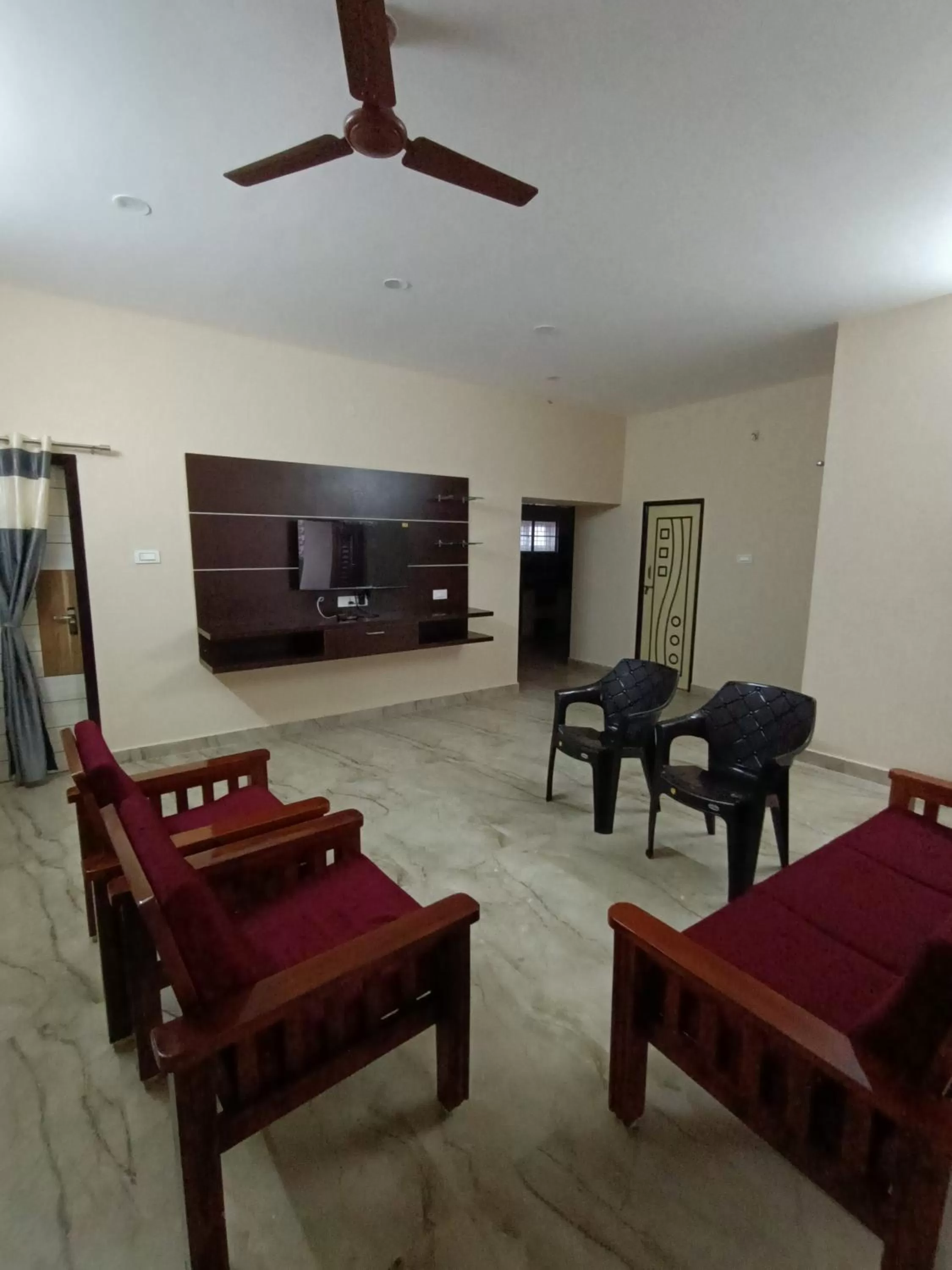 Living room, Seating Area in Doctor's Homestay