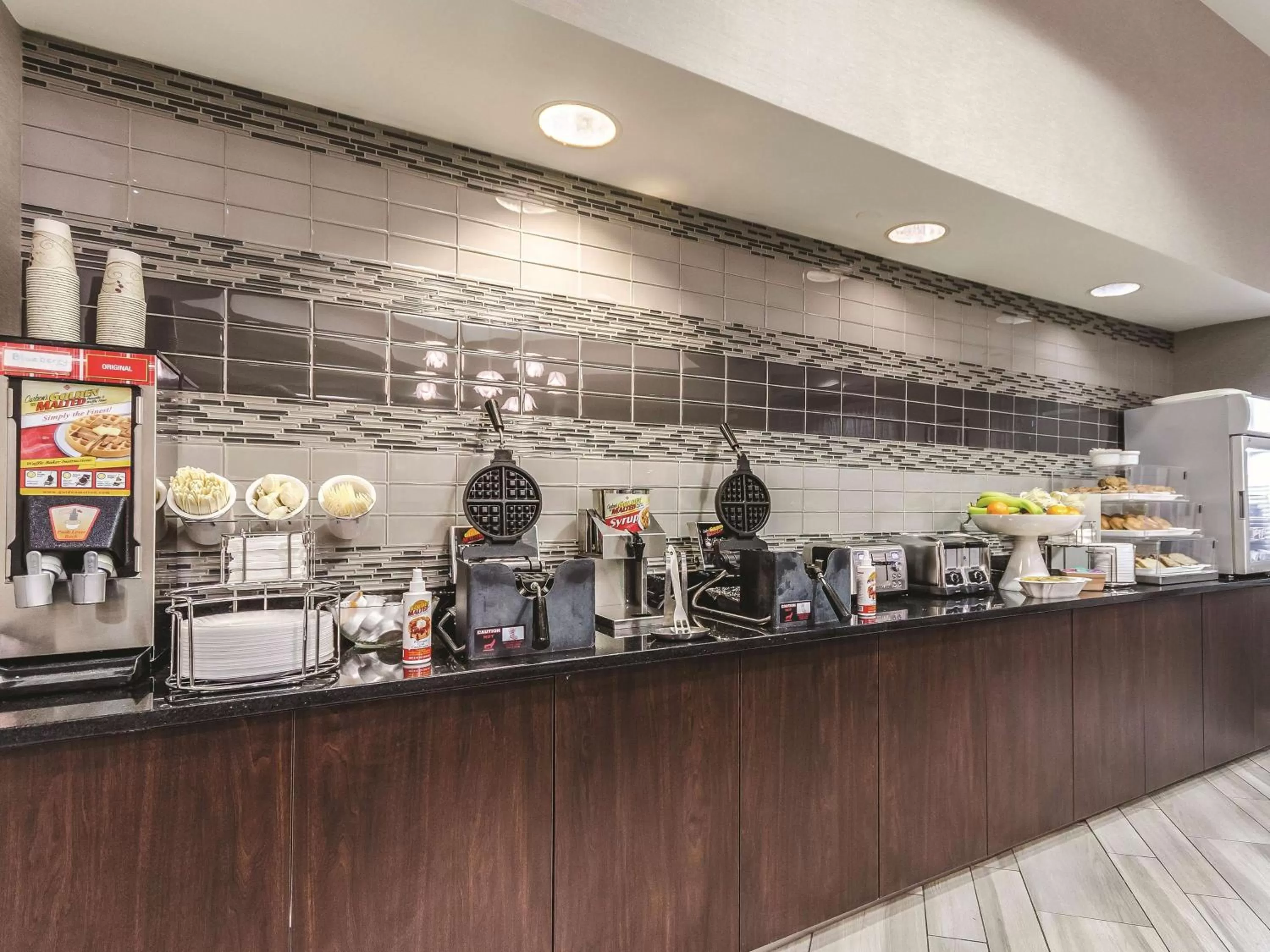 Restaurant/places to eat in La Quinta by Wyndham Grand Junction Airport