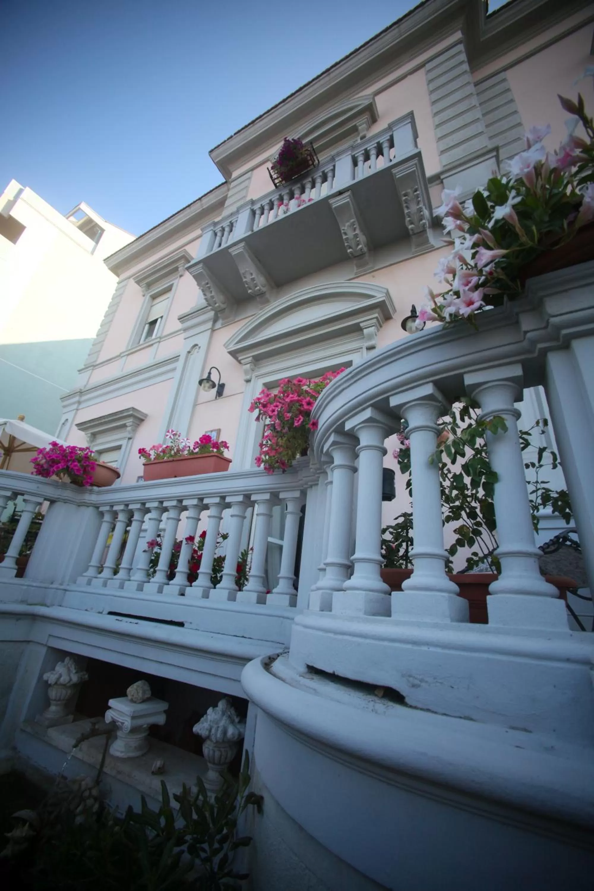 Property building in Villa L'Aurora