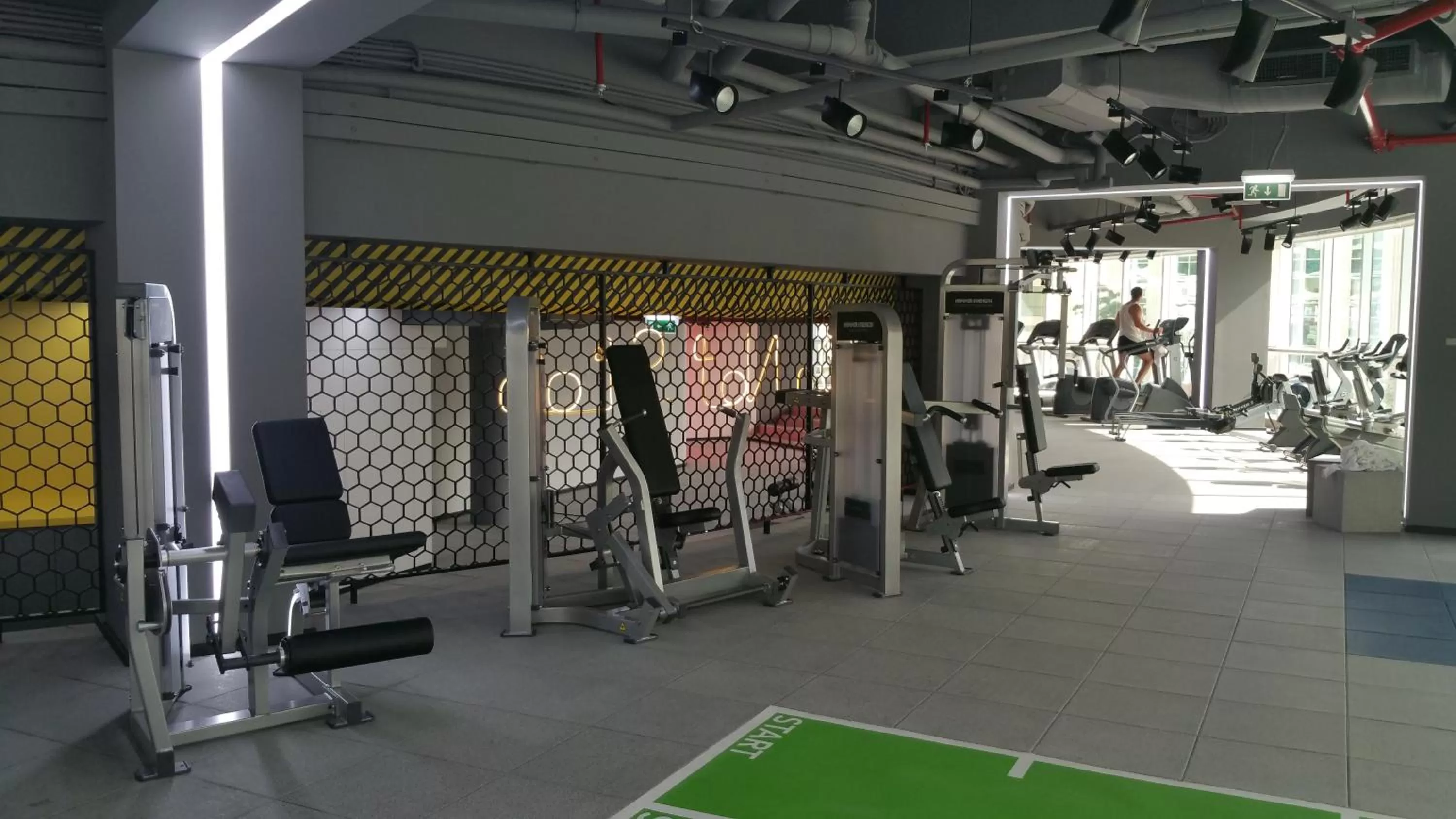 Fitness centre/facilities in Millennium Airport Hotel Dubai