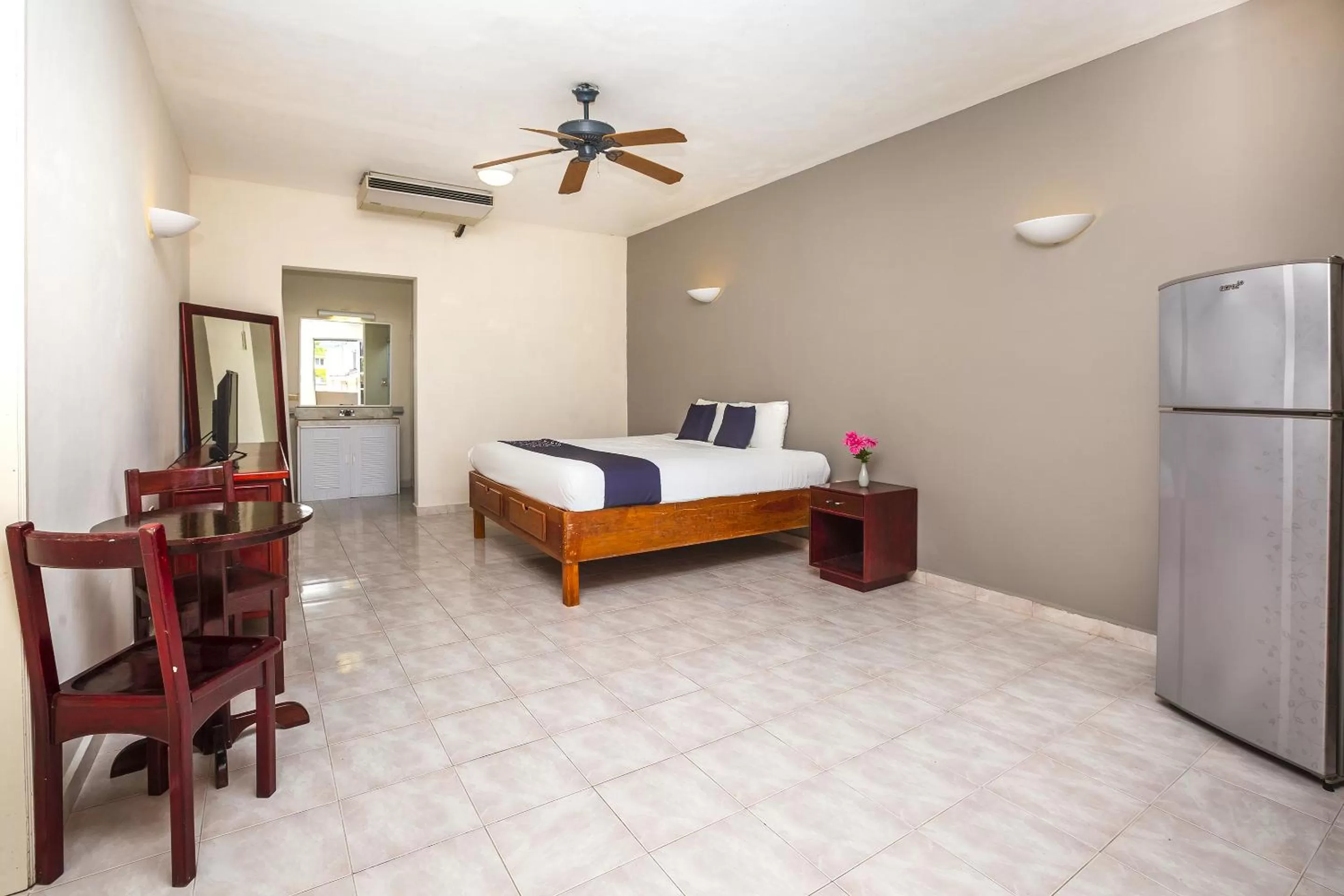 Bed, Seating Area in Hotel Kiin Cozumel