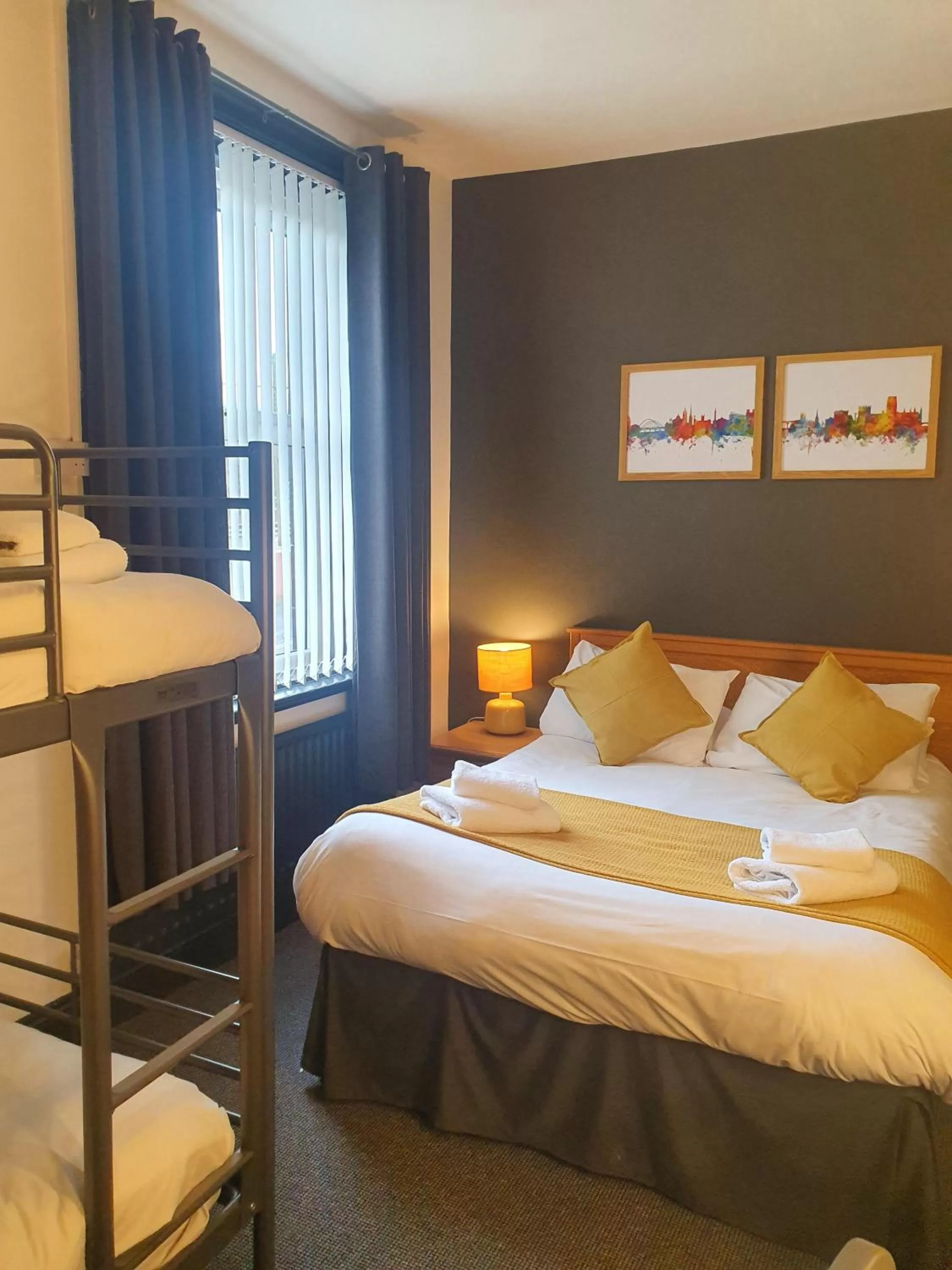 Bedroom in The Punch Bowl