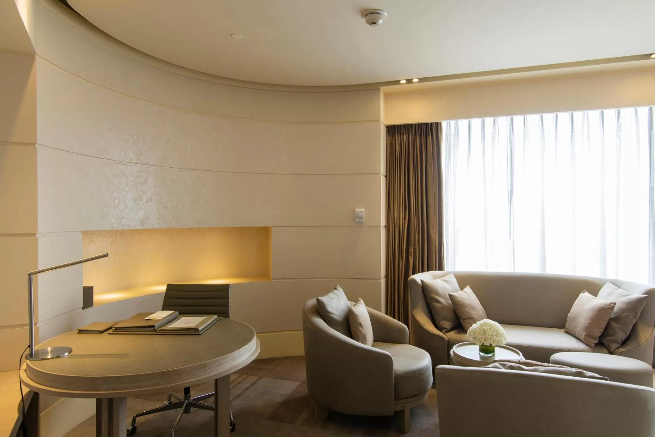 Living room in Hotel Nikko Saigon