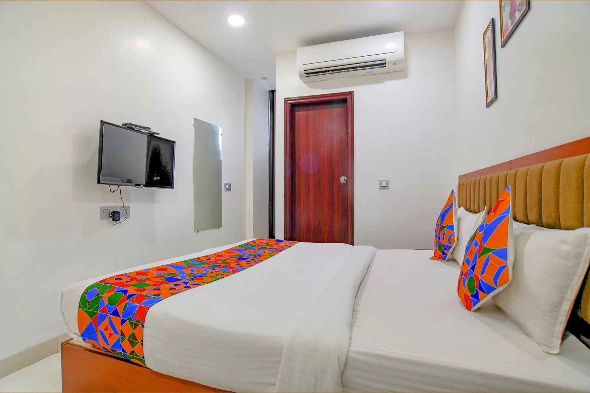 TV and multimedia, Bed in FabHotel Day2Day