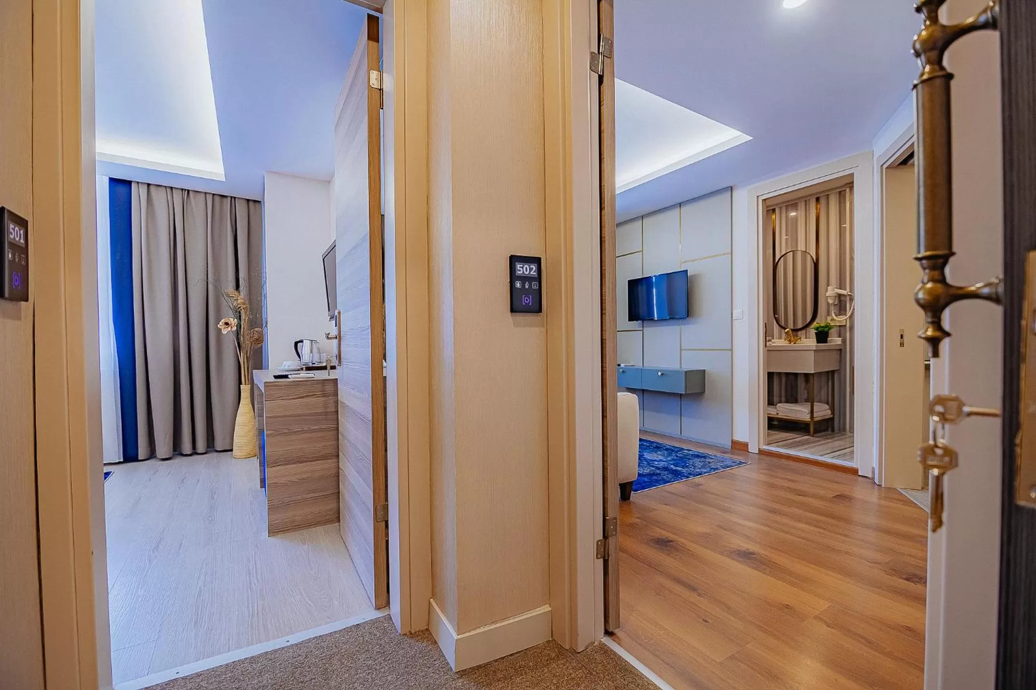 Living room, Bed in The Milltown Hotel