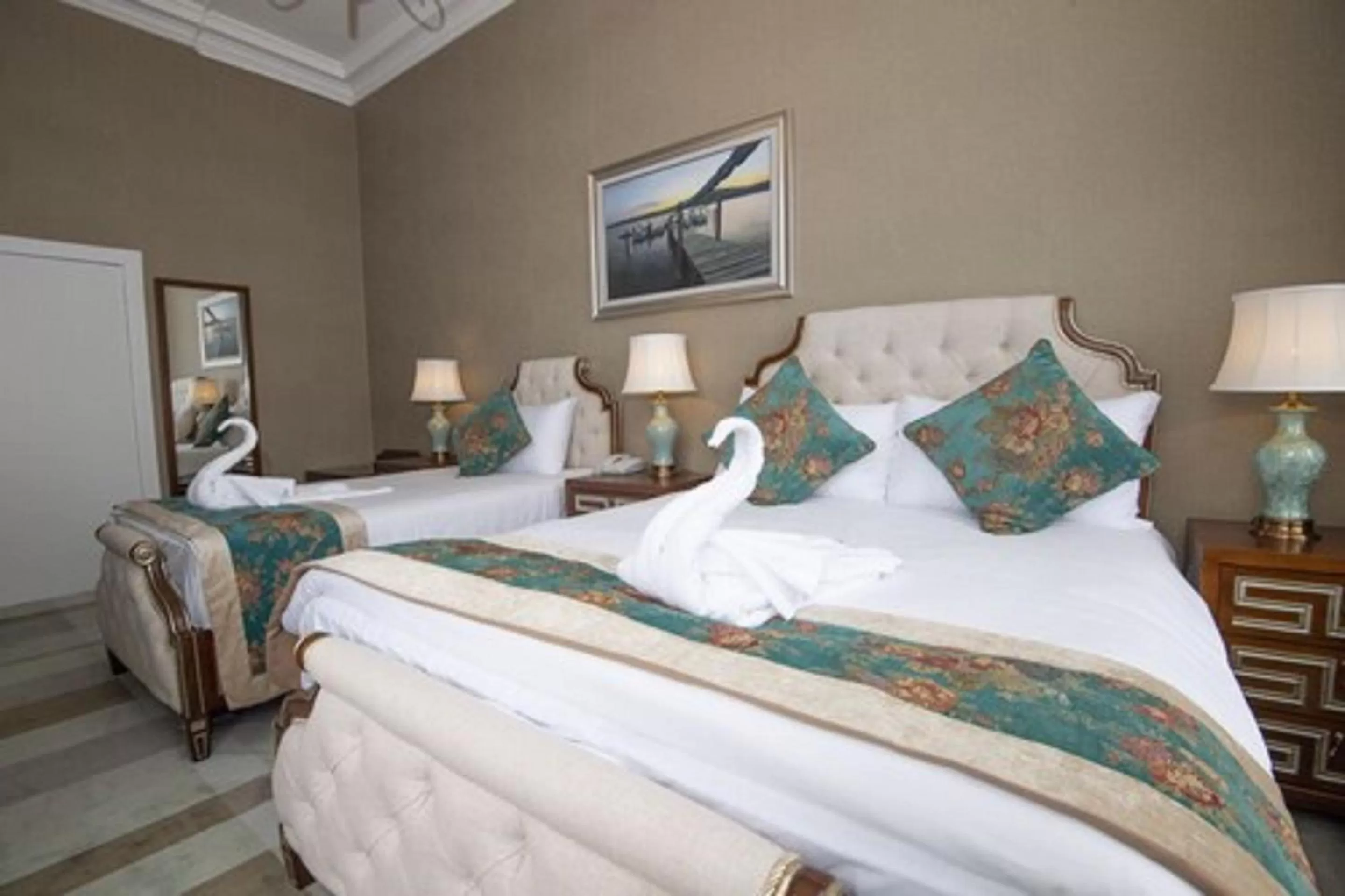 Bedroom, Bed in The Glenburn Hotel