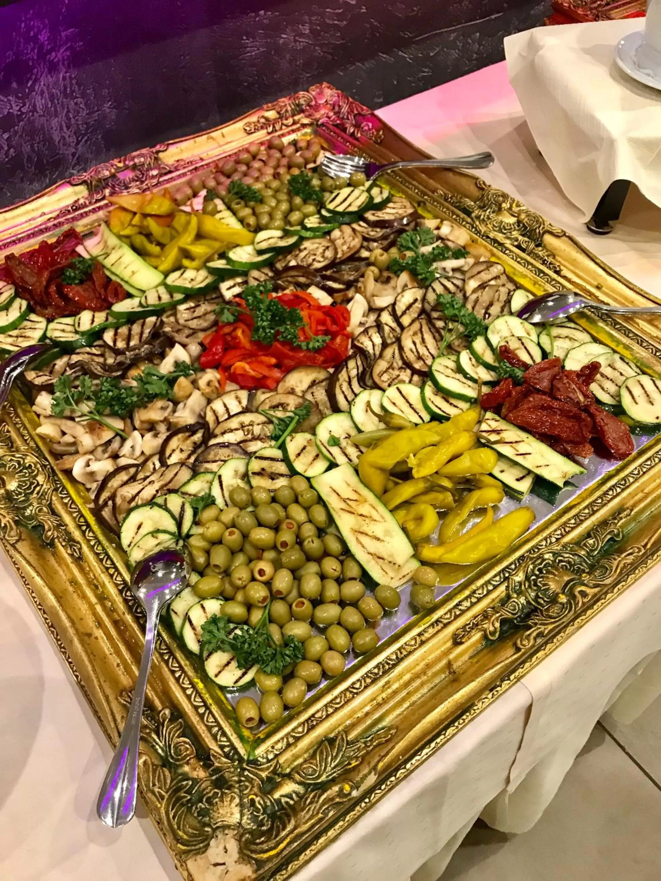 Food and drinks in Boutique Hotel Goldene Henne