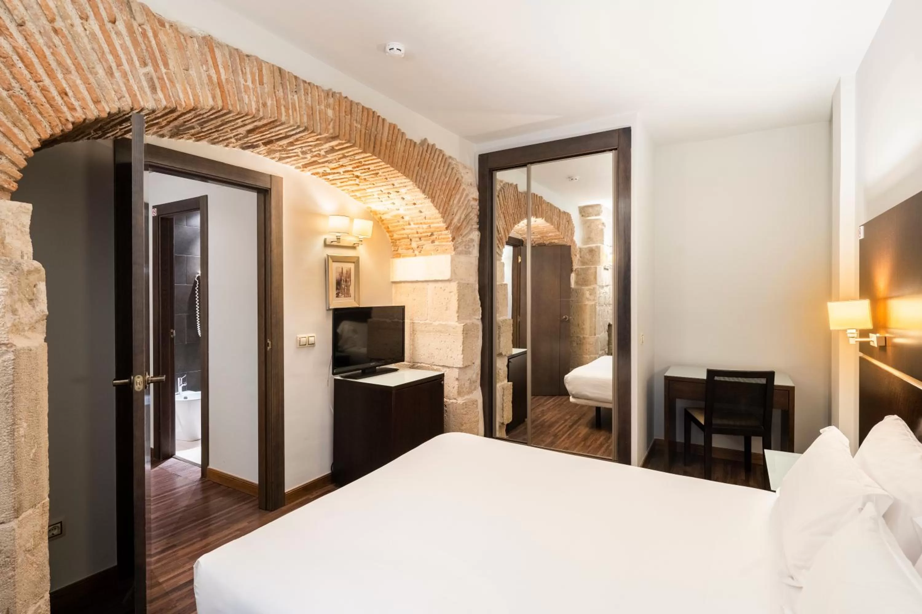 Bed in RICE Palacio de los Blasones