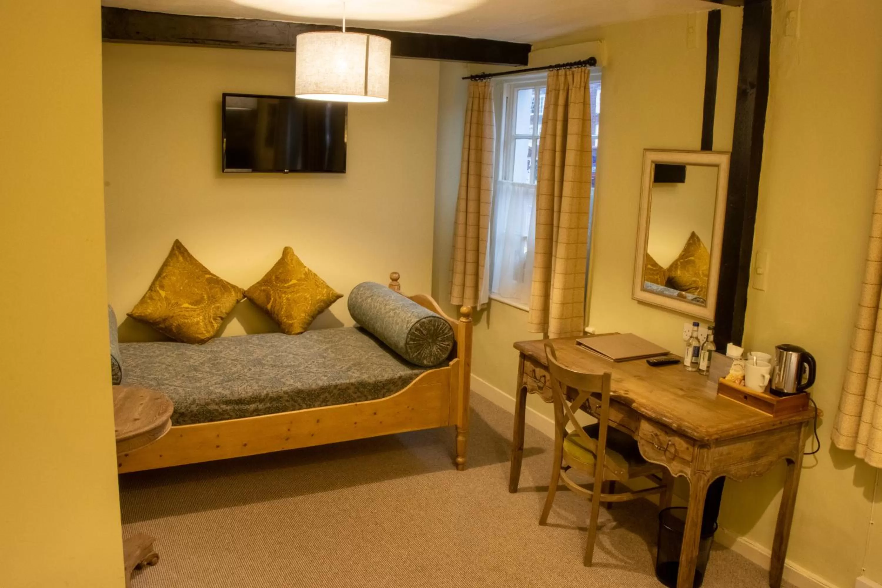 Bed in The Green Dragon