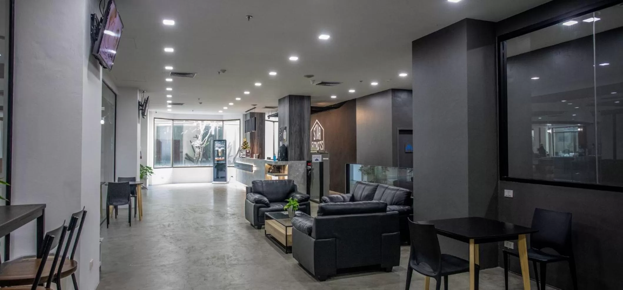 Fitness centre/facilities in Star Convention Hotel